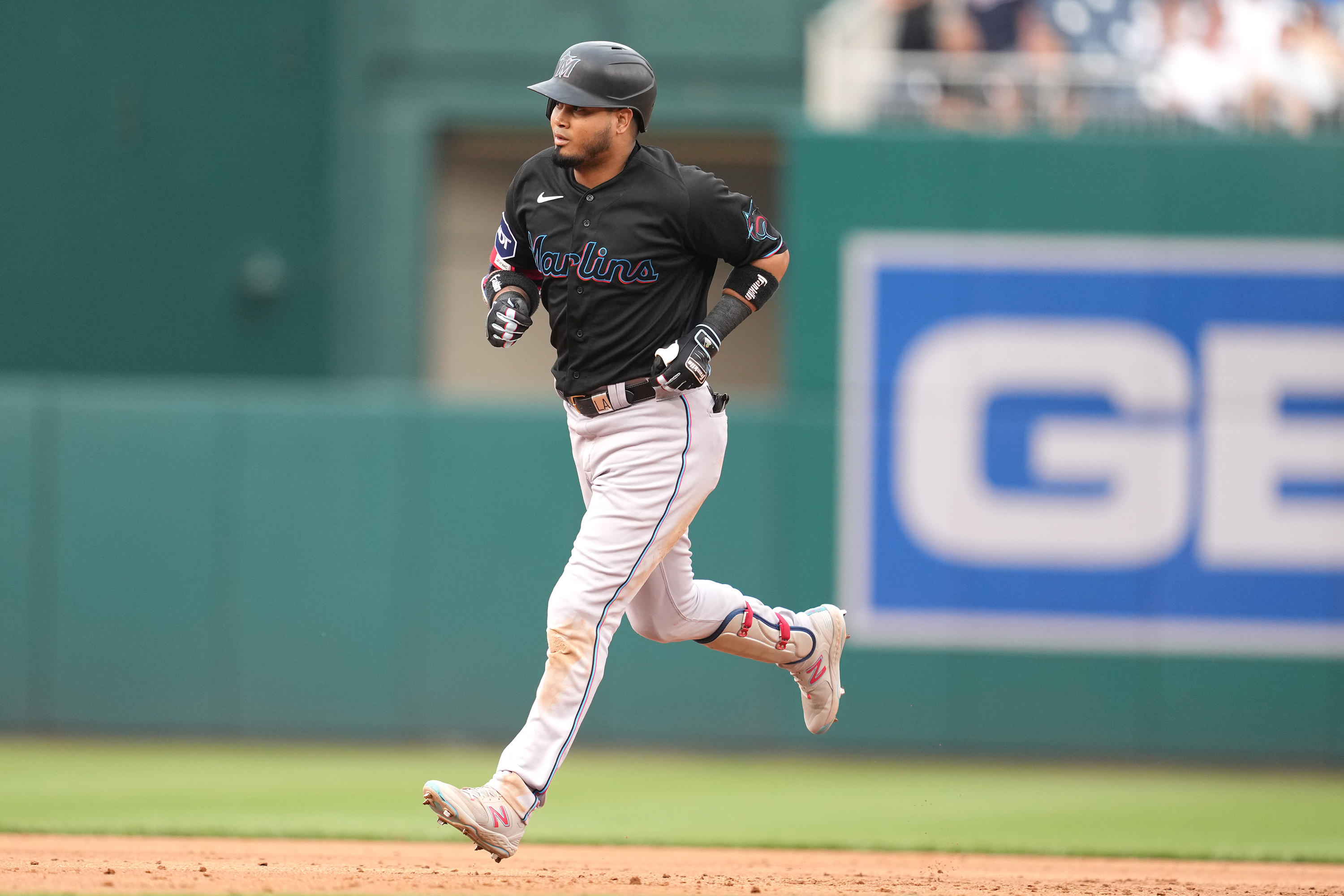 Luis Arraez, Marlins reach rare feat in win vs Red Sox that screams World  Series contenders