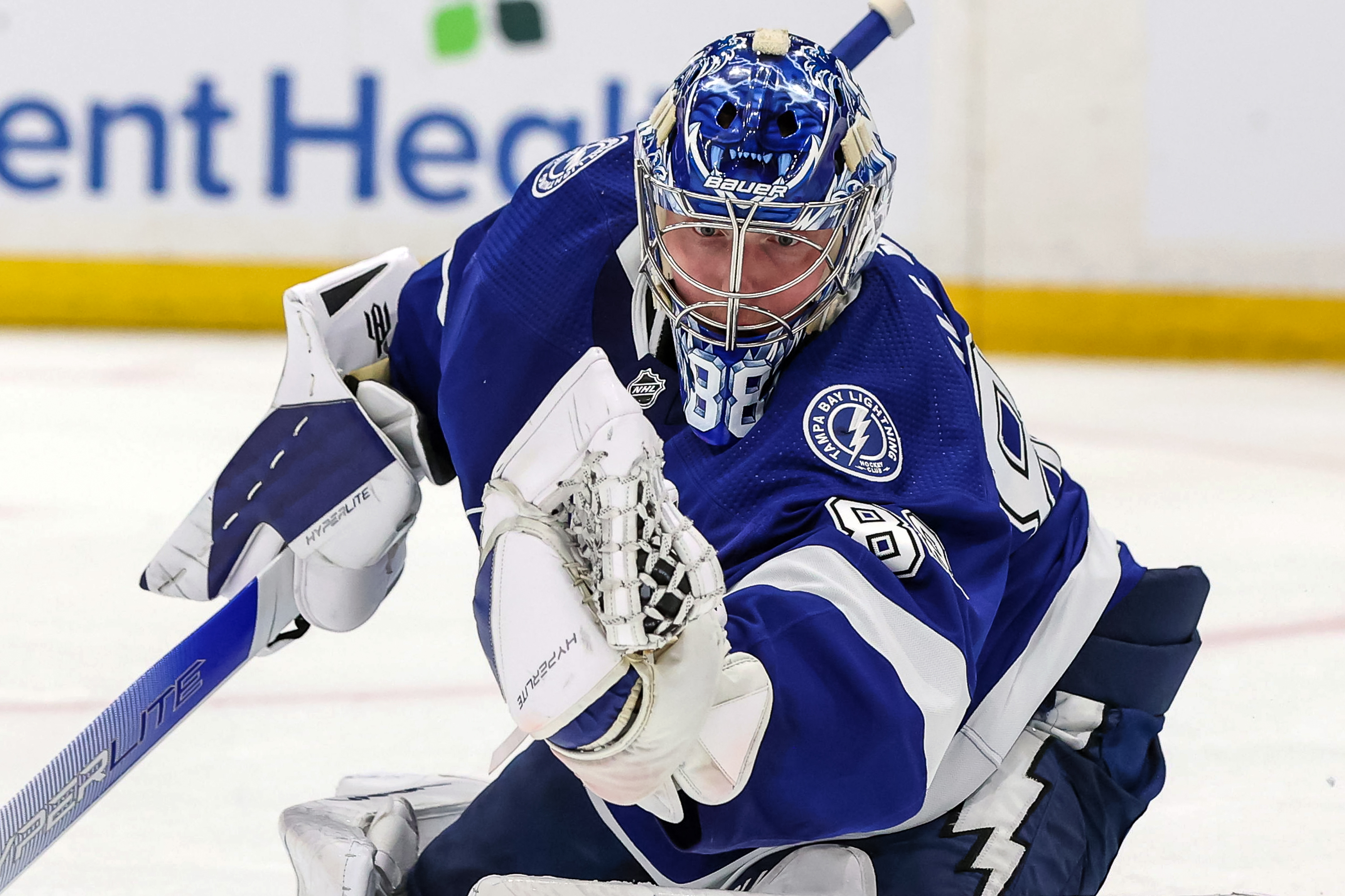 Vasilevskiy leads Lightning to 2-0 win, sweep of Panthers