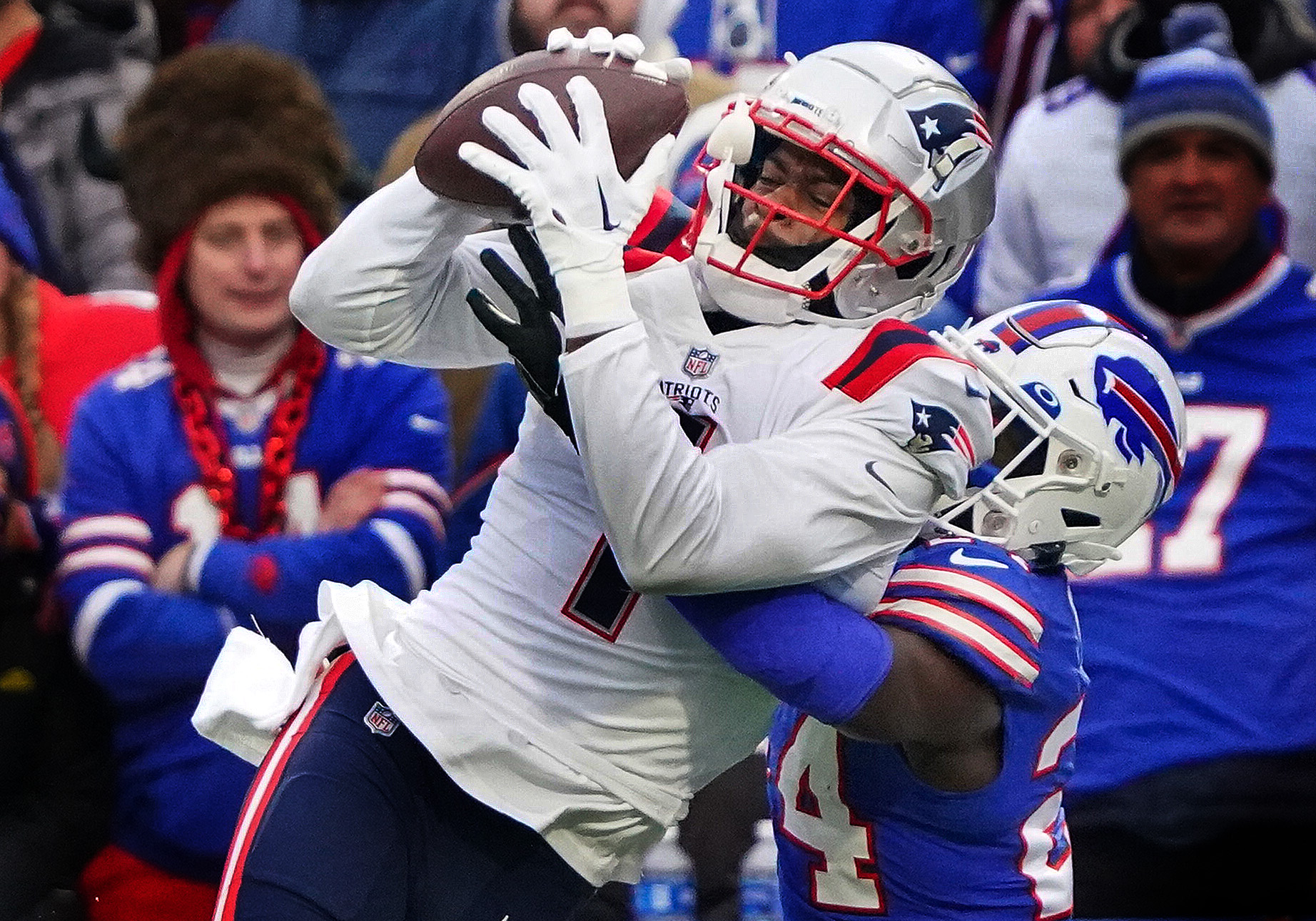 Stephon Gilmore picks off Patriots Mac Jones in showdown vs. old team