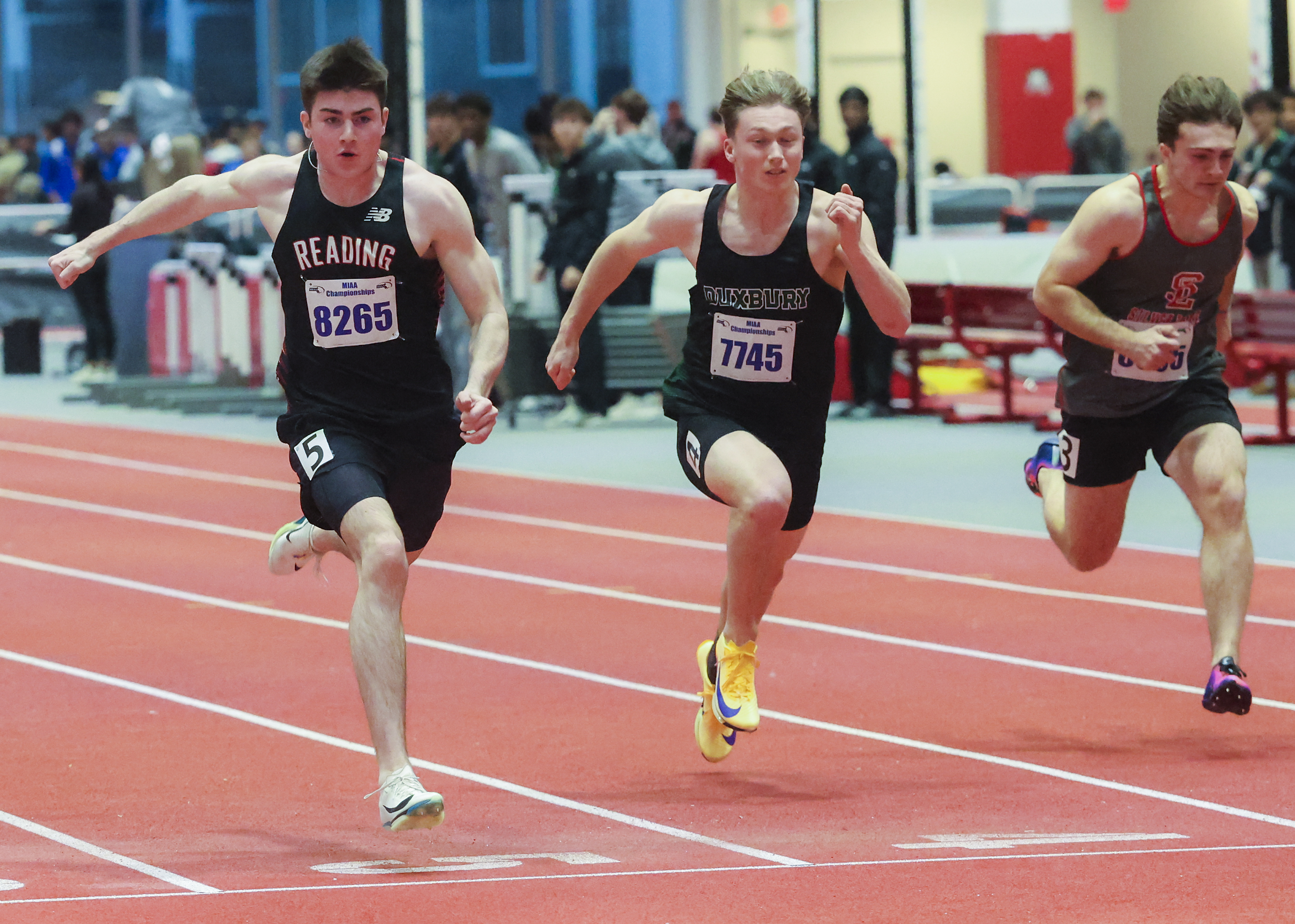 Ryan Pulpi leads Reading boys to record 14th D3 indoor track title