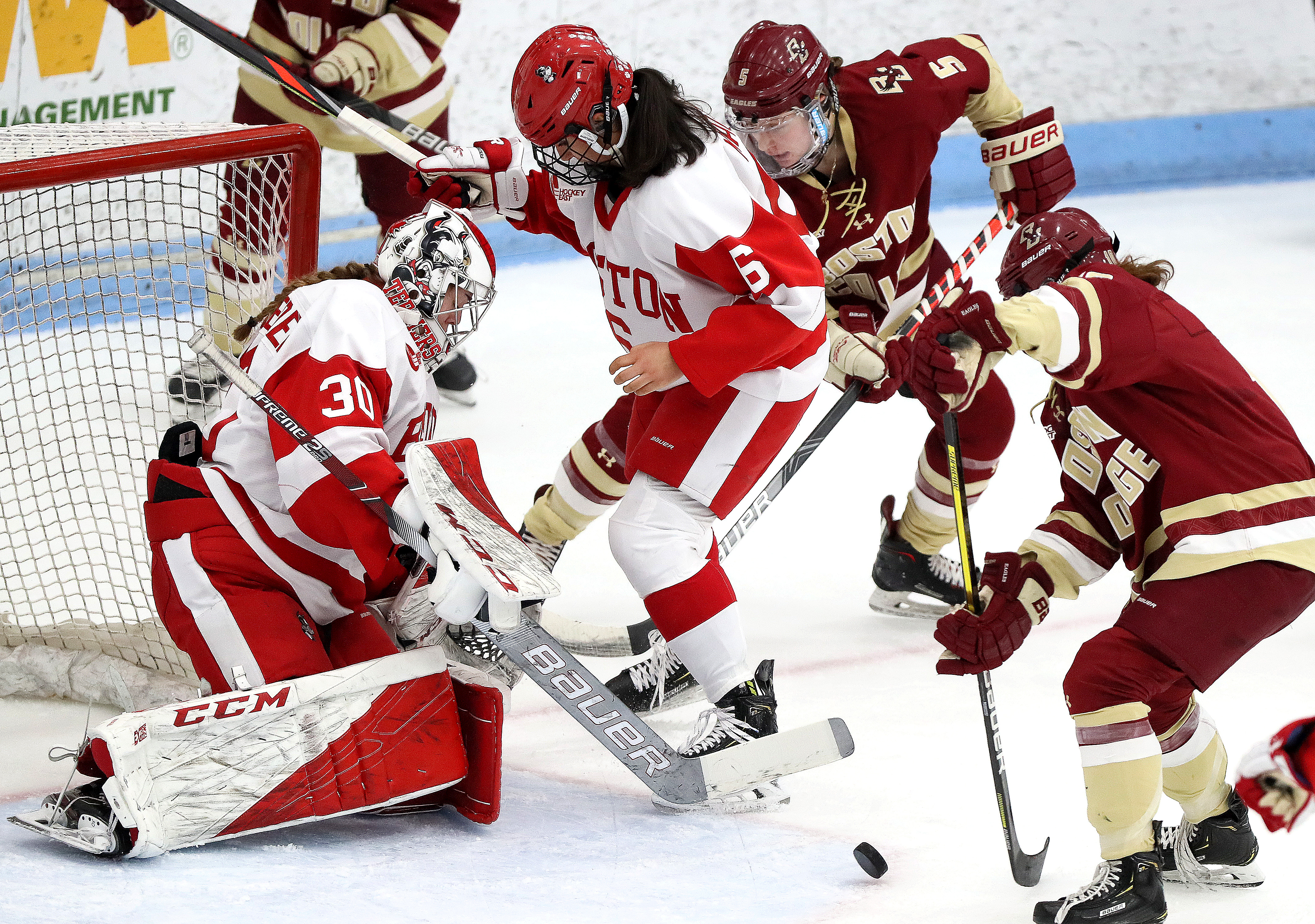 Goalie blunder helps Providence beat Boston University for NCAA hockey  title – New York Daily News