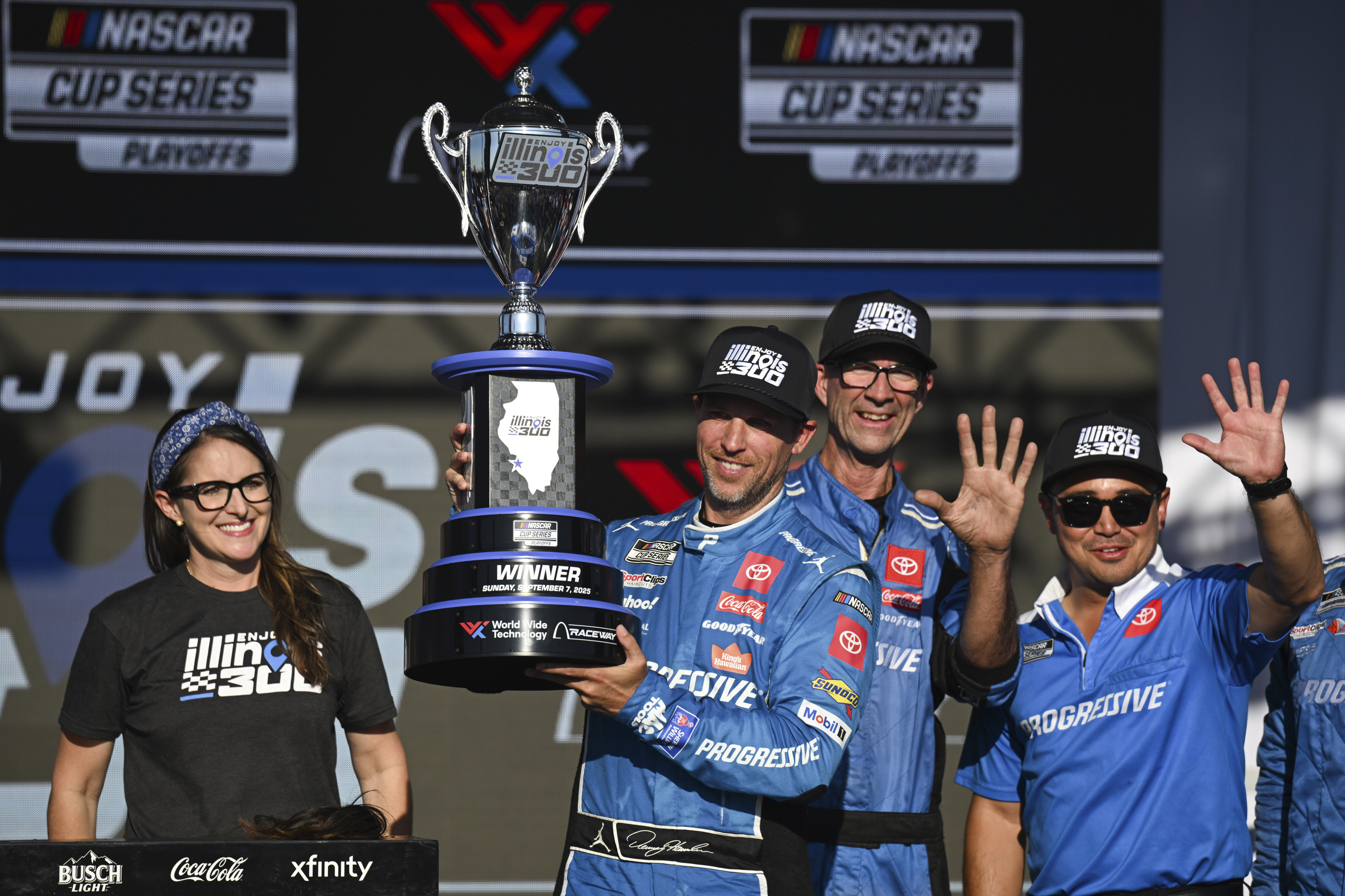 Denny Hamlin wins, advances to next round of NASCAR Cup Series