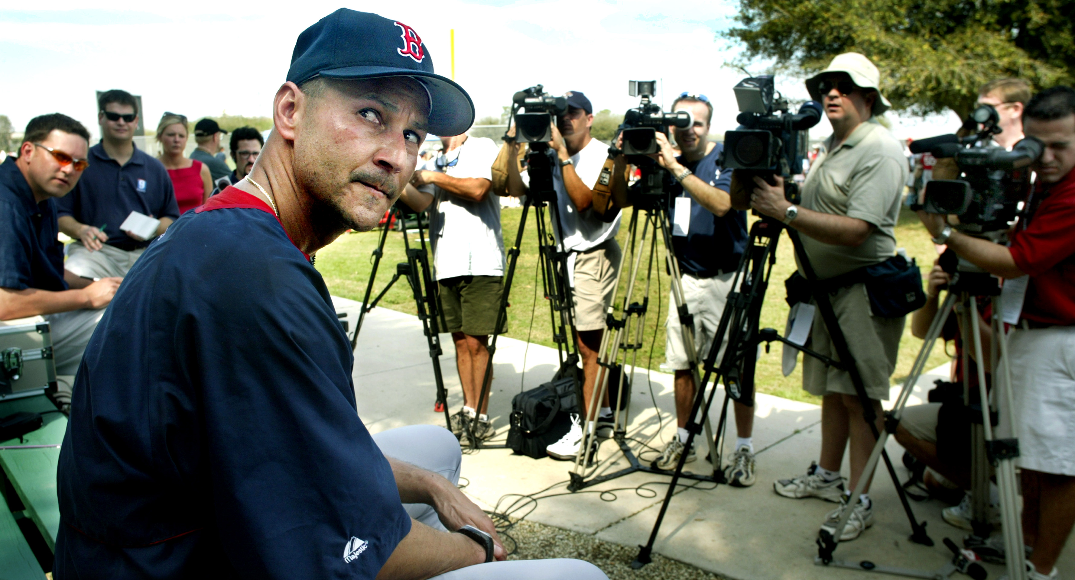 Red Sox notebook: Legendary 2004 skipper Terry Francona to retire after  managing 23 seasons