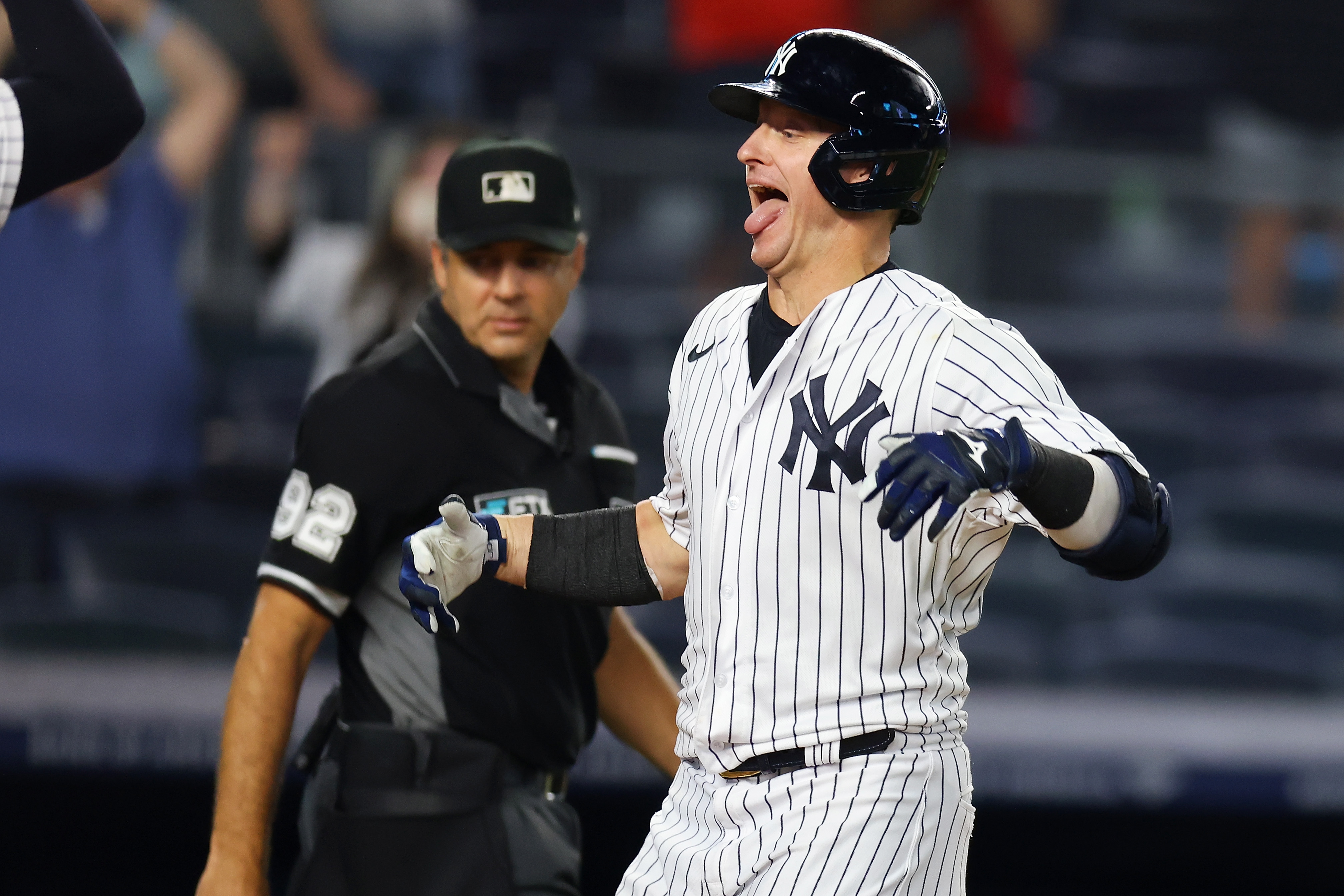 Opening Day: Josh Donaldson's walk-off single leads Yankees over Red Sox  6-5 in extras