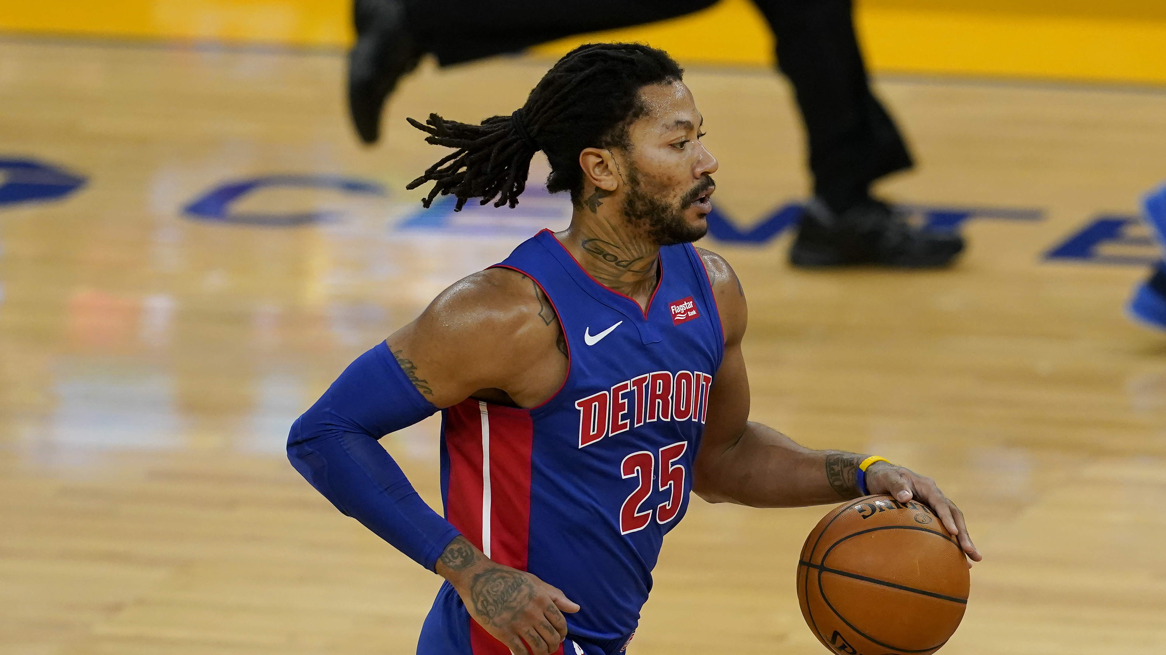 Reports: Knicks strike deal with Pistons to acquire G Derrick Rose - The  Boston Globe