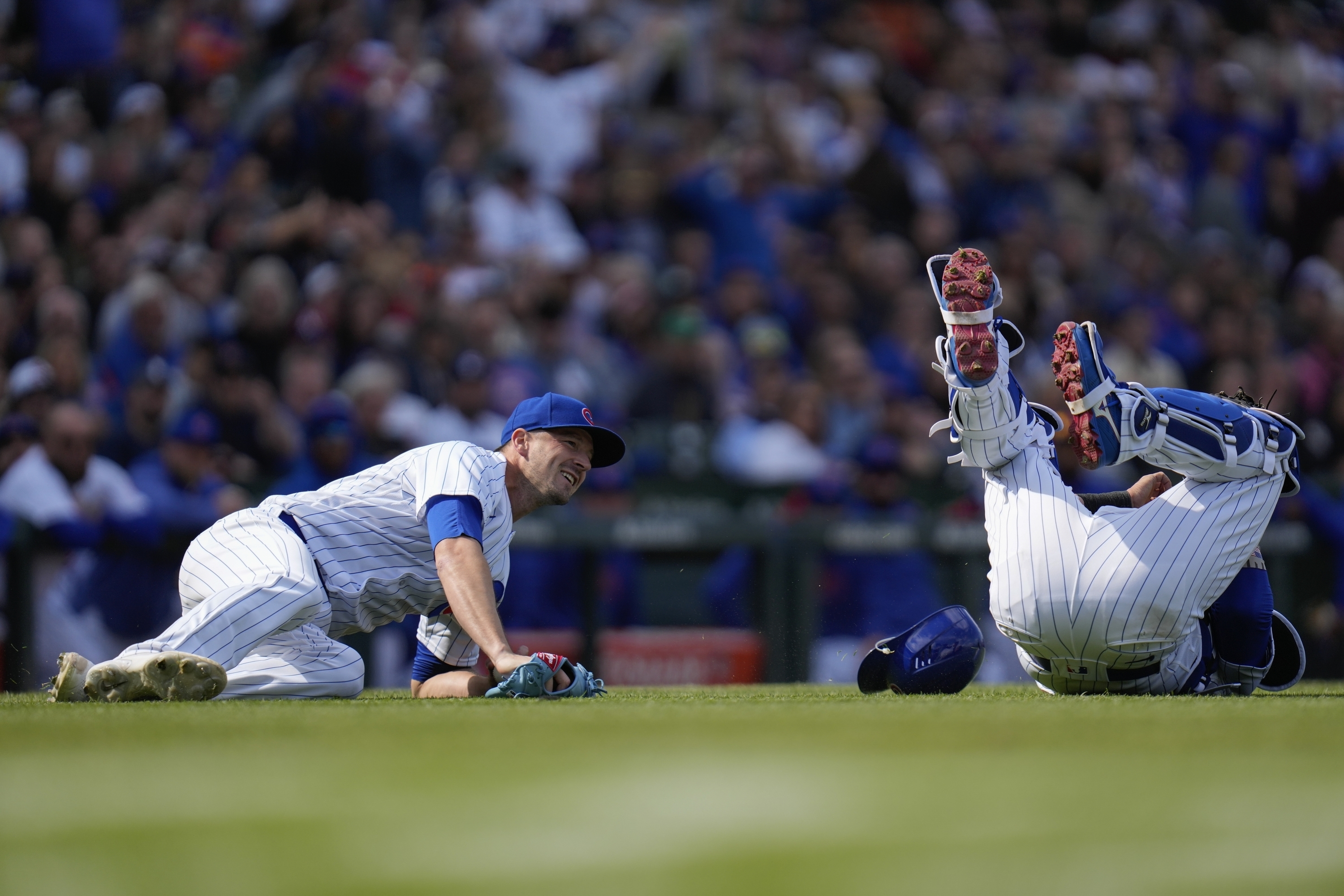 Column: Advice for David Ross and Pedro Grifol? Just win.
