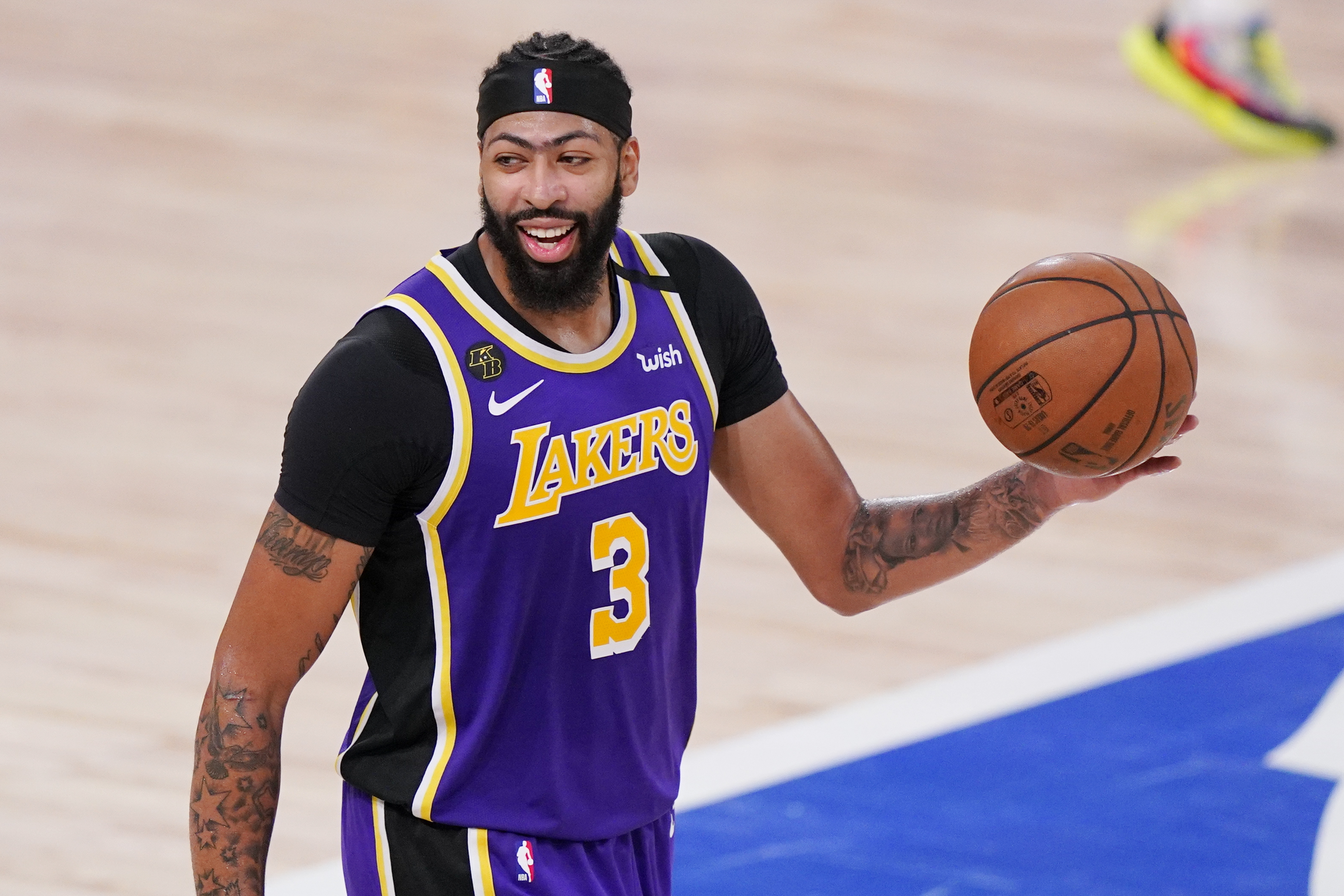 Anthony Davis was all smiles after the Lakers' victory.