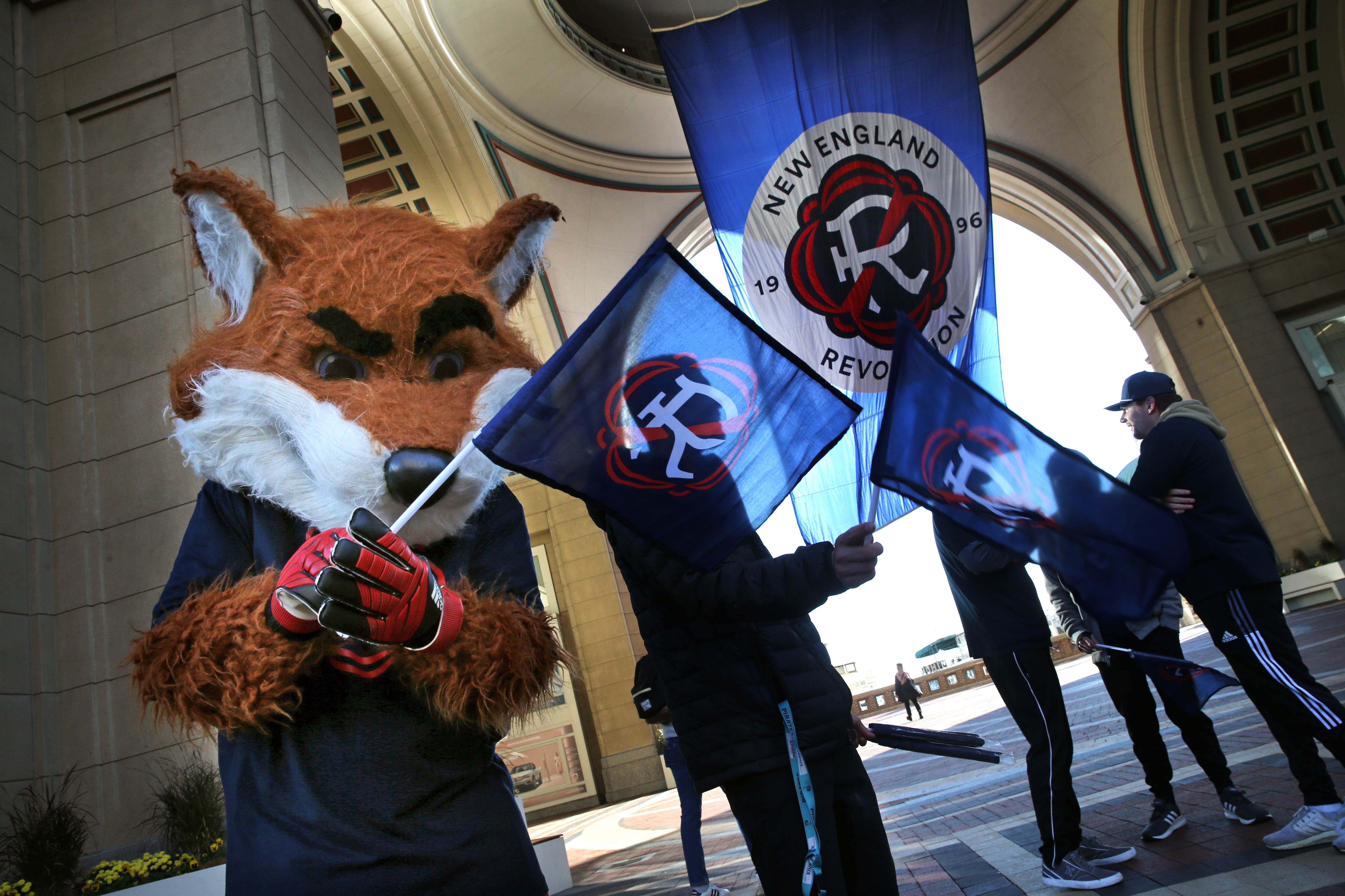 The new logo of the New England Revolution is revealed - AS USA