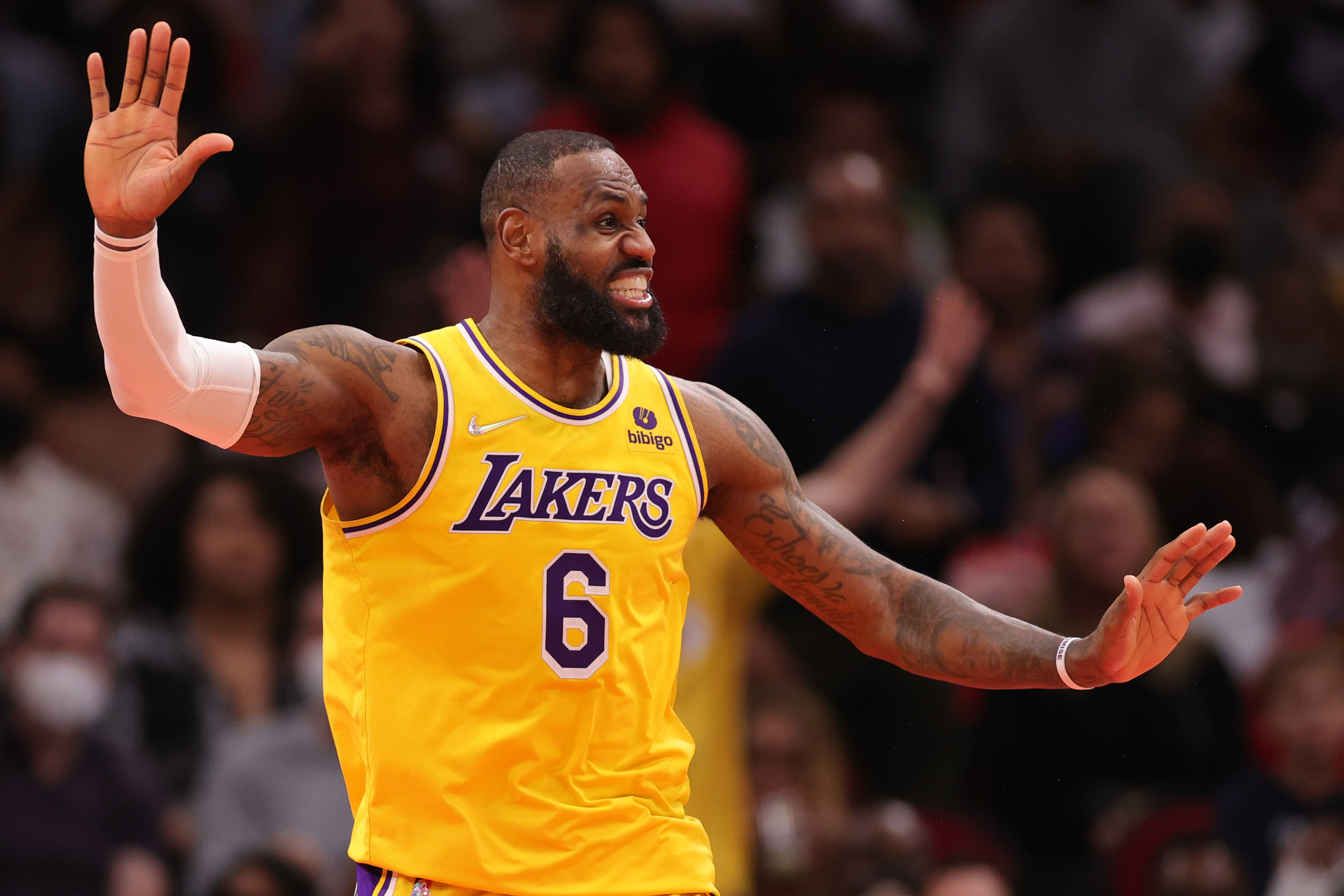 Lakers Training Camp ! LeBron James, Russ, and AD have a 3 point