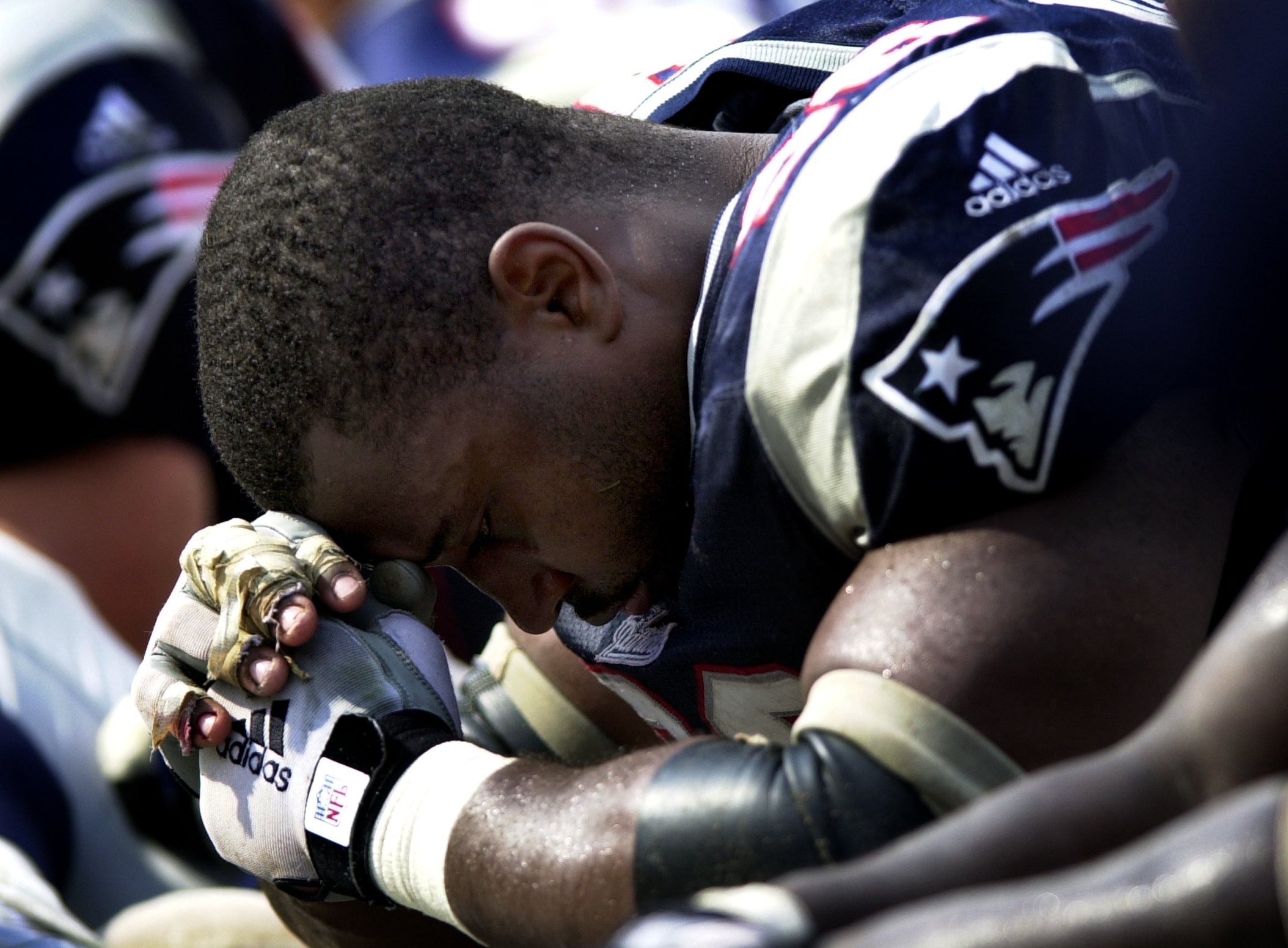 Patriots honor 2001 Super Bowl team - The Boston Globe