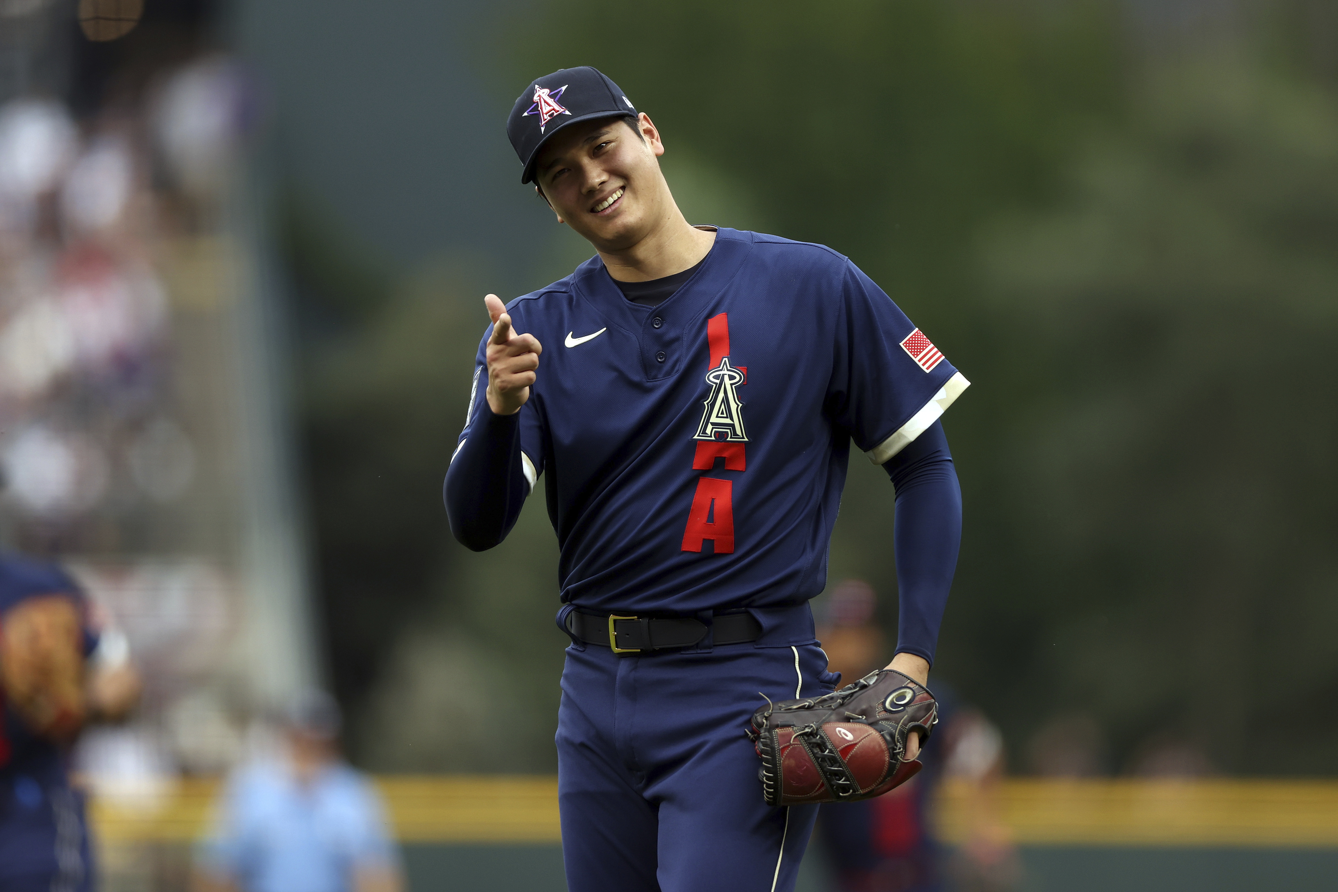 MLB extends Trevor Bauer's leave with hearing set to begin Monday