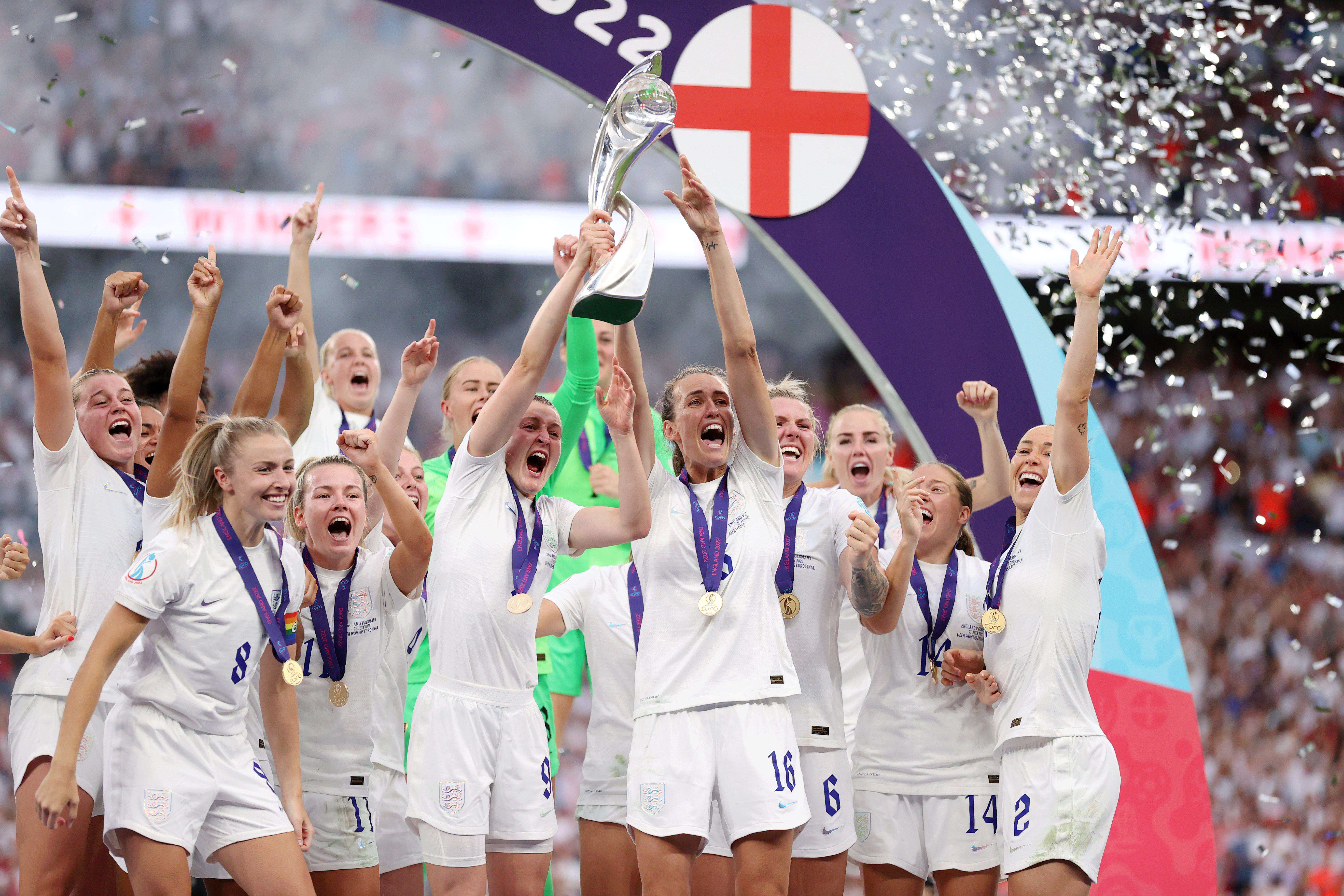 Chloe Kelly's extra-time goal sends England past Germany in