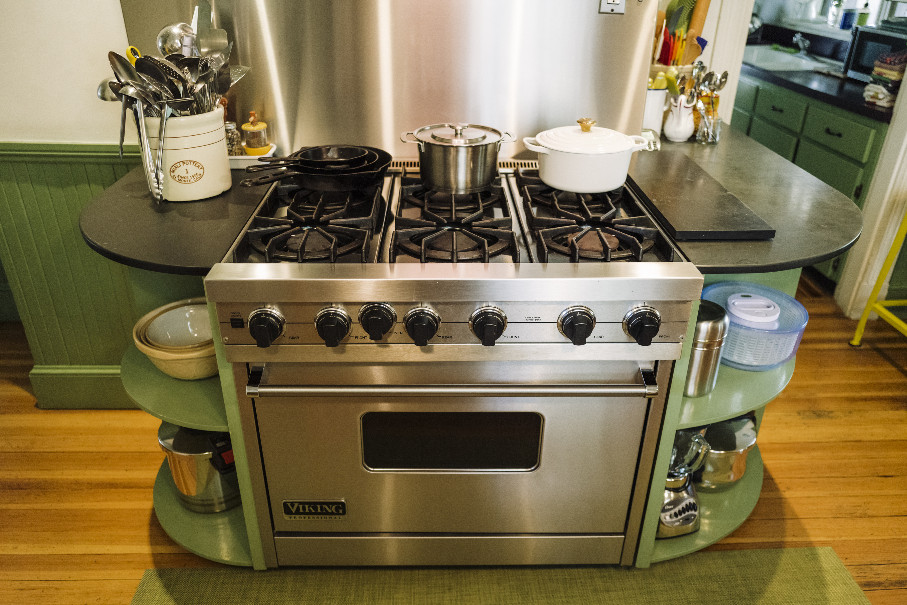 Range cooker stoves, for kitchen cooking and baking
