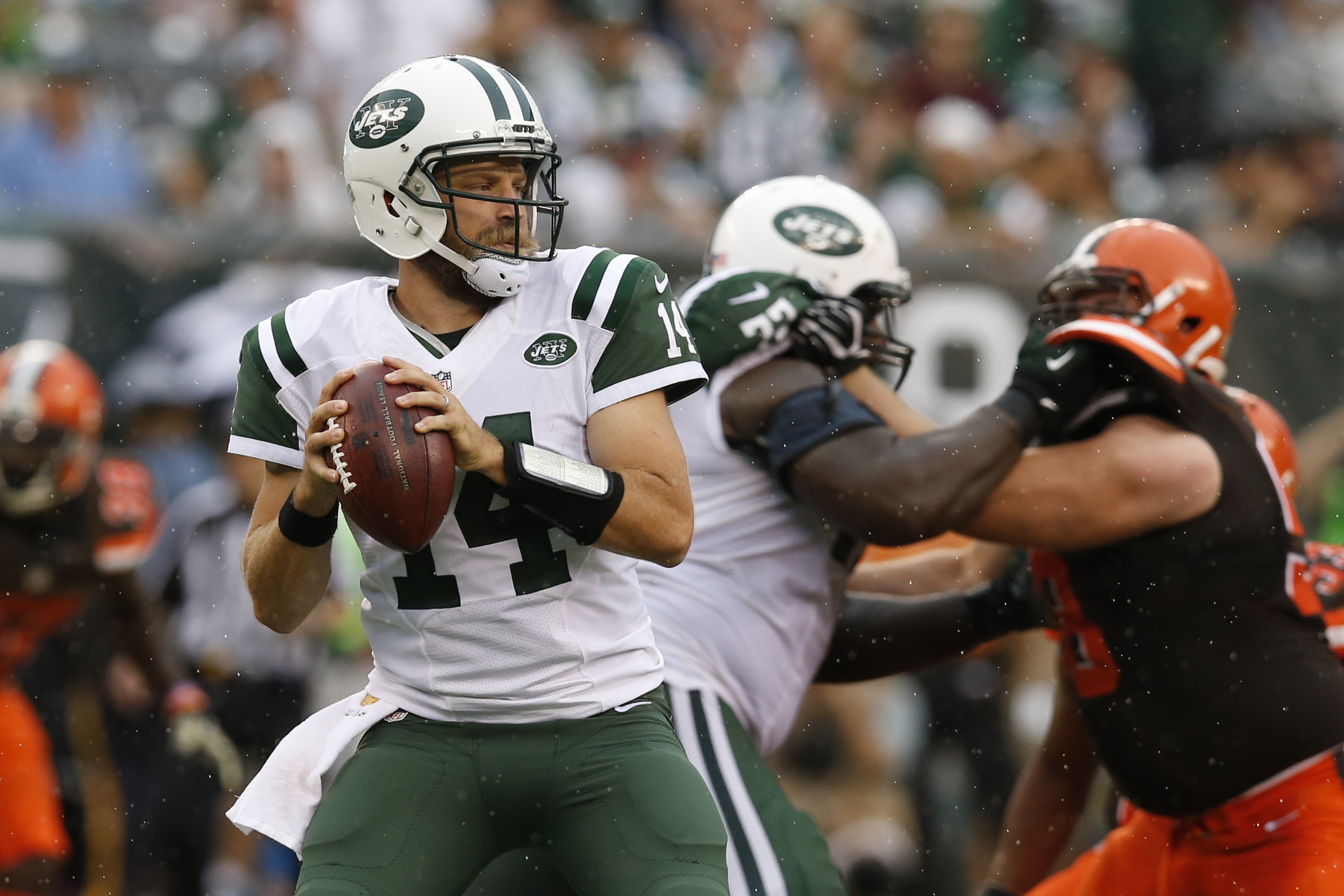 Ryan Fitzpatrick and his extremely short shorts deserve a starting job  somewhere, This is the Loop