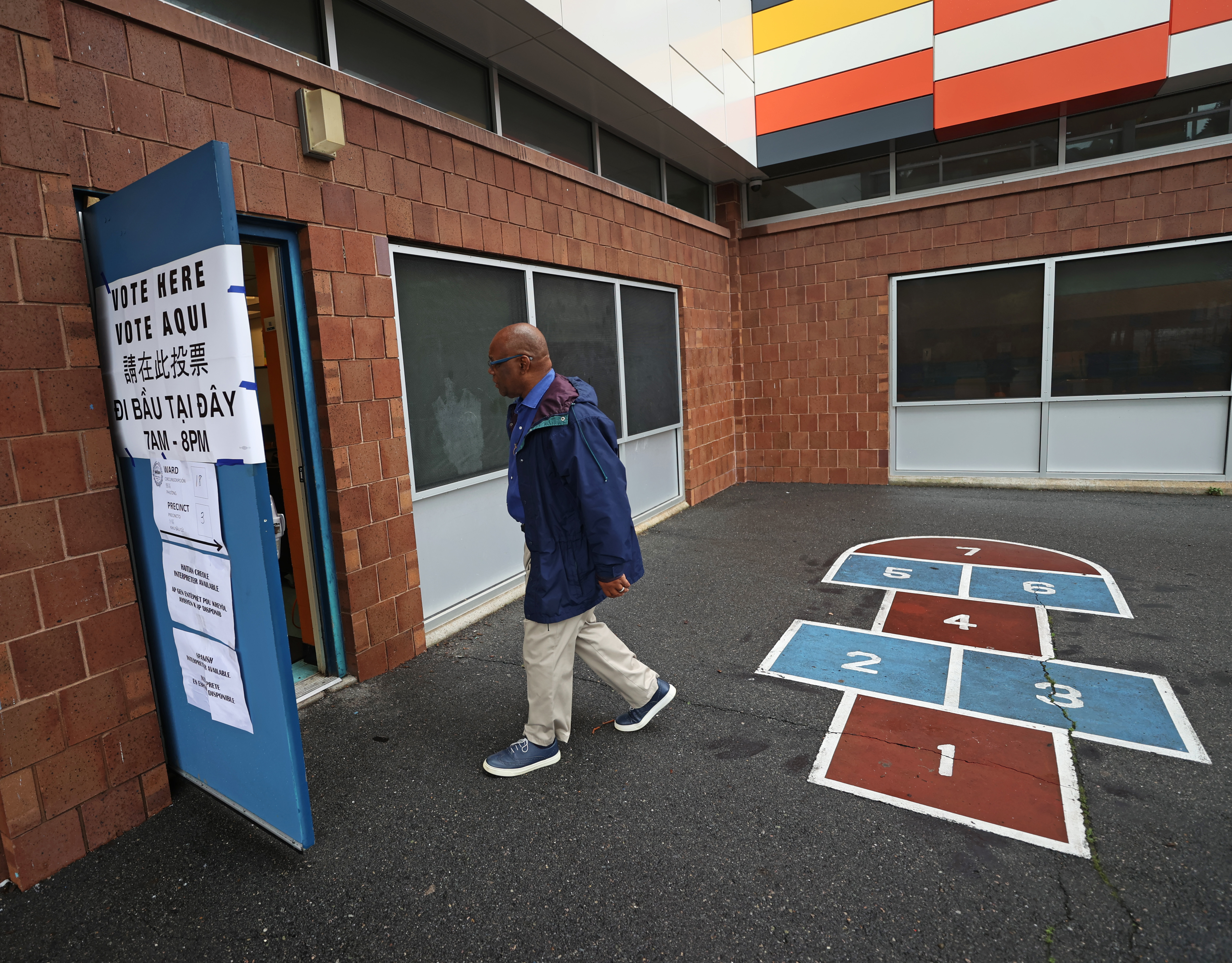 City Council pushes Lincoln Financial Field as mass vaccination