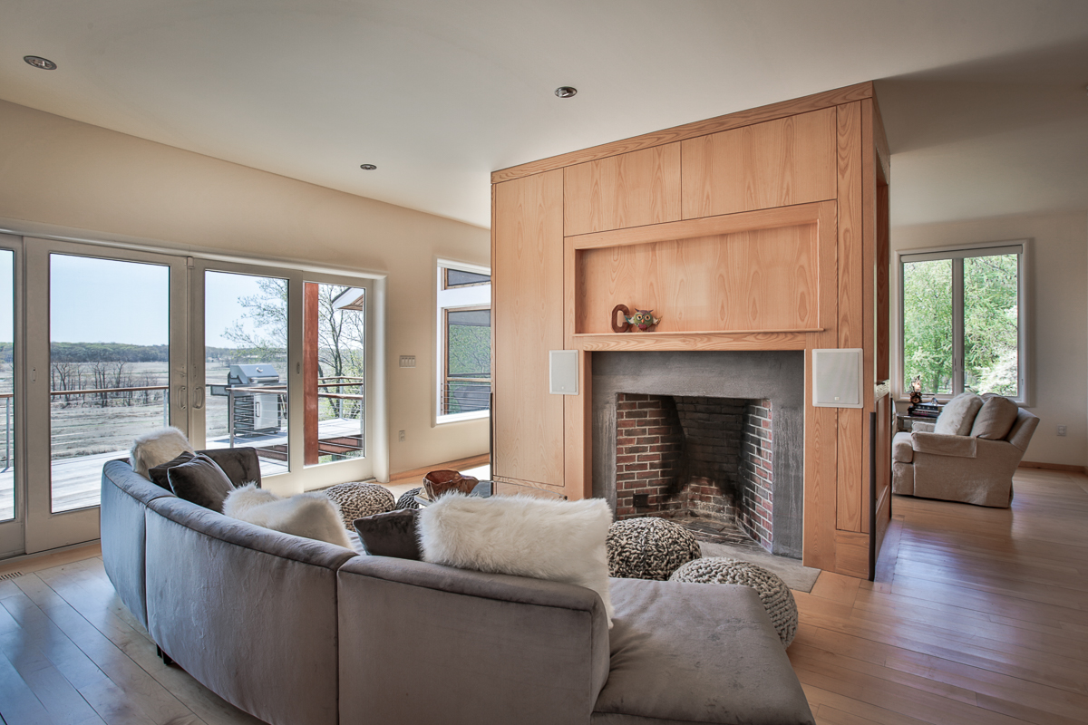 37-newbury-neck-newbury-living-room