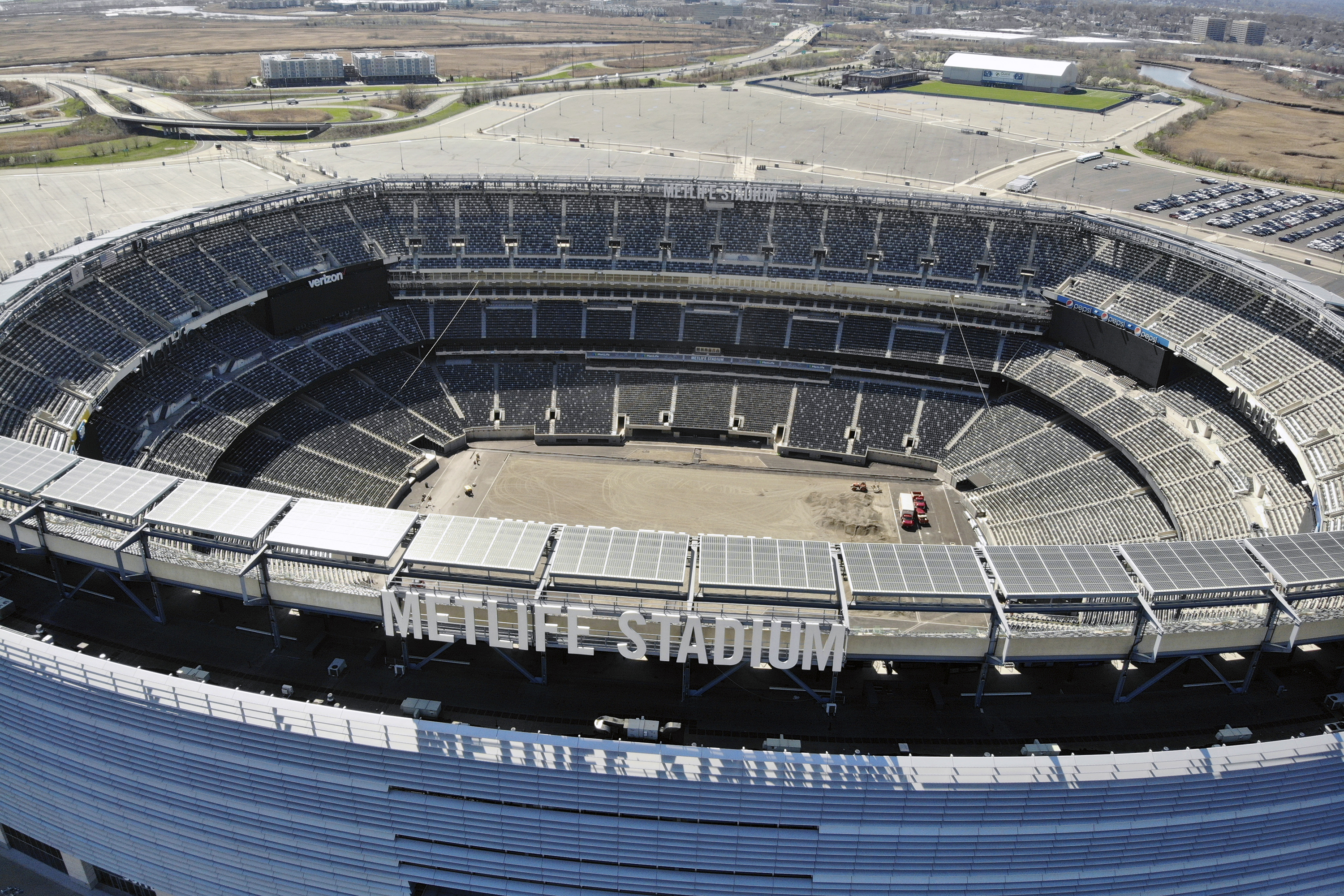 It looks like no fans will be allowed at MetLife Stadium for Jets or Giants games this fall.