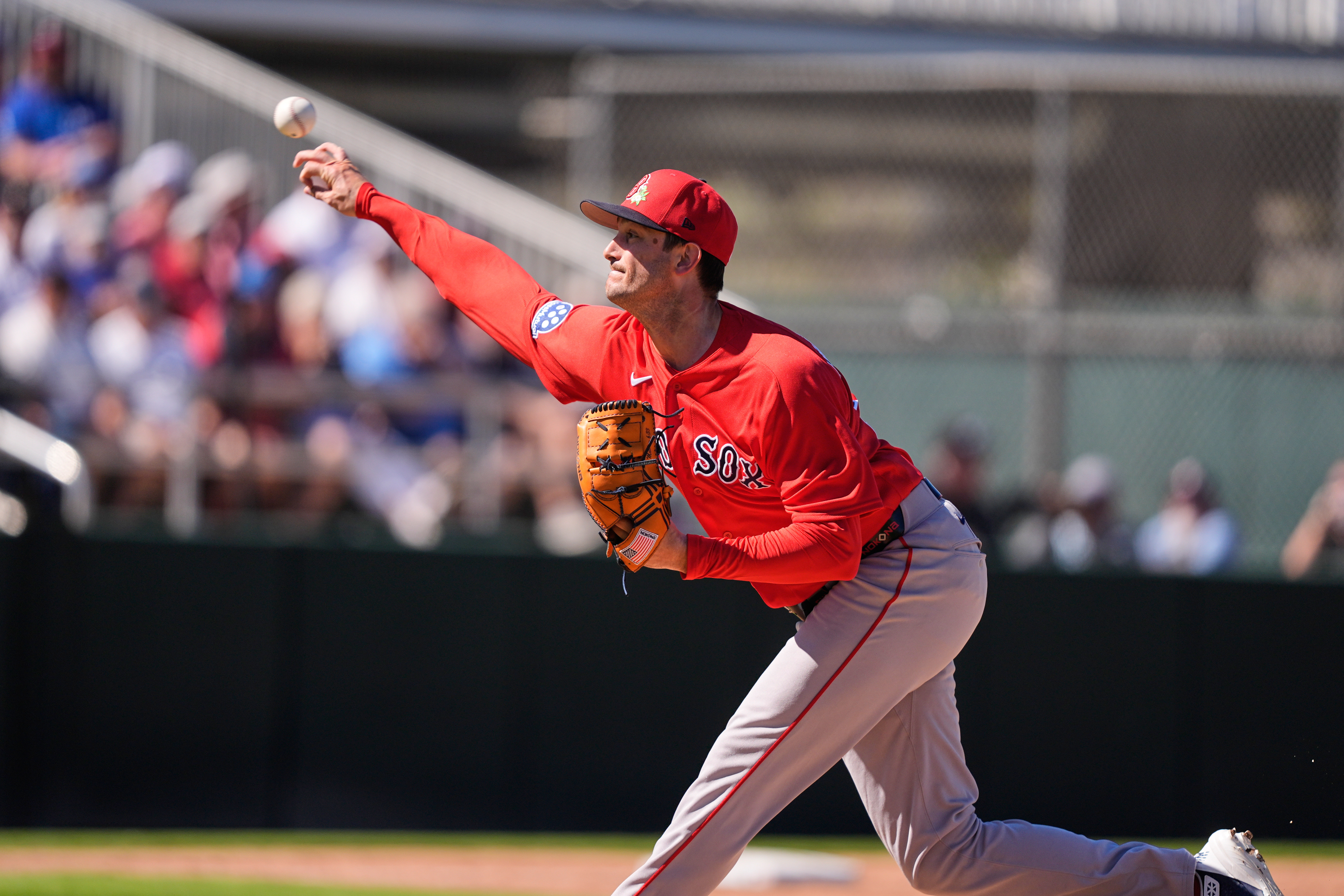 Mookie Betts is sick, won't play for Dodgers in Tokyo