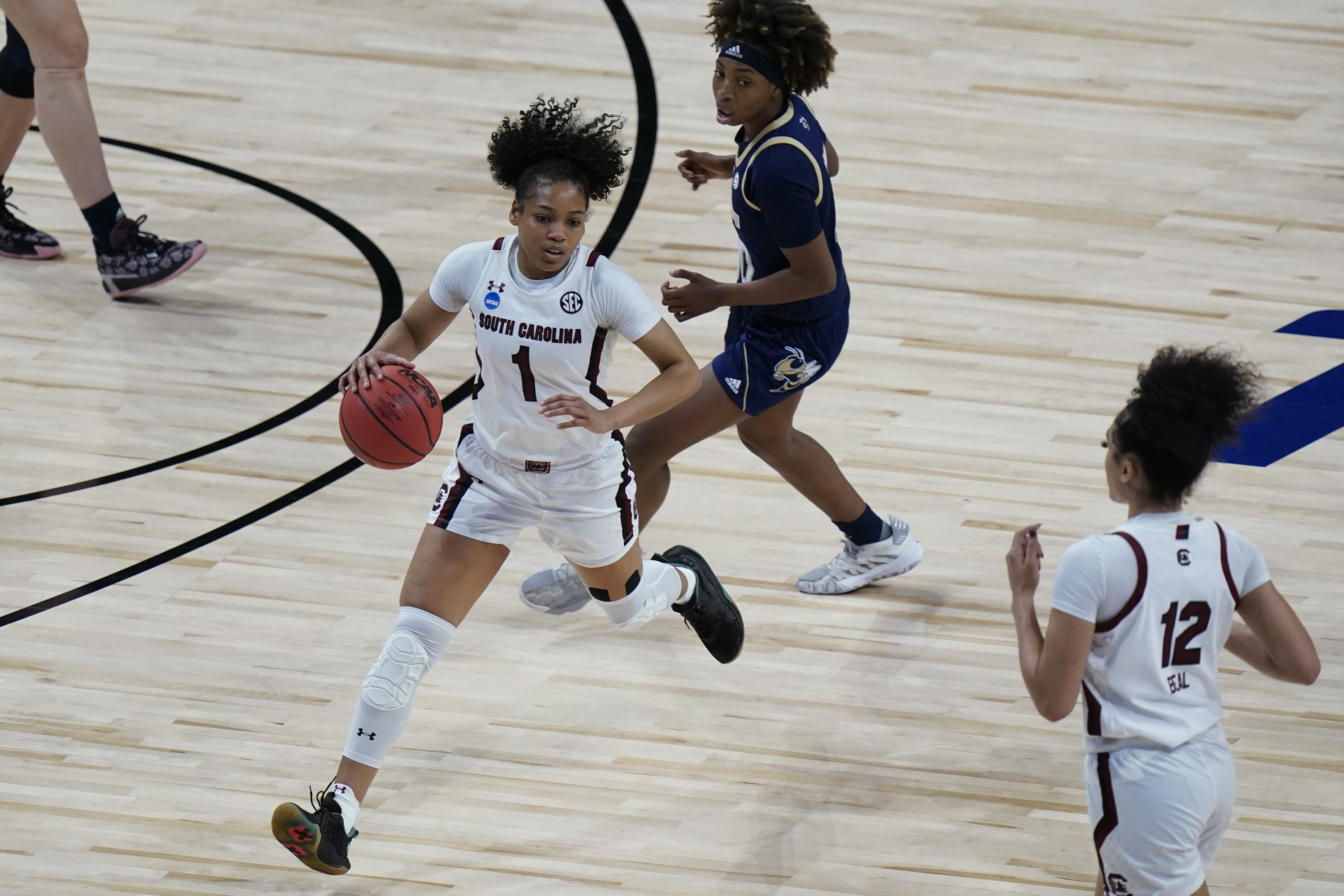 South Carolina women's basketball: Zia Cooke helps the Gamecocks survive in  overtime - On3