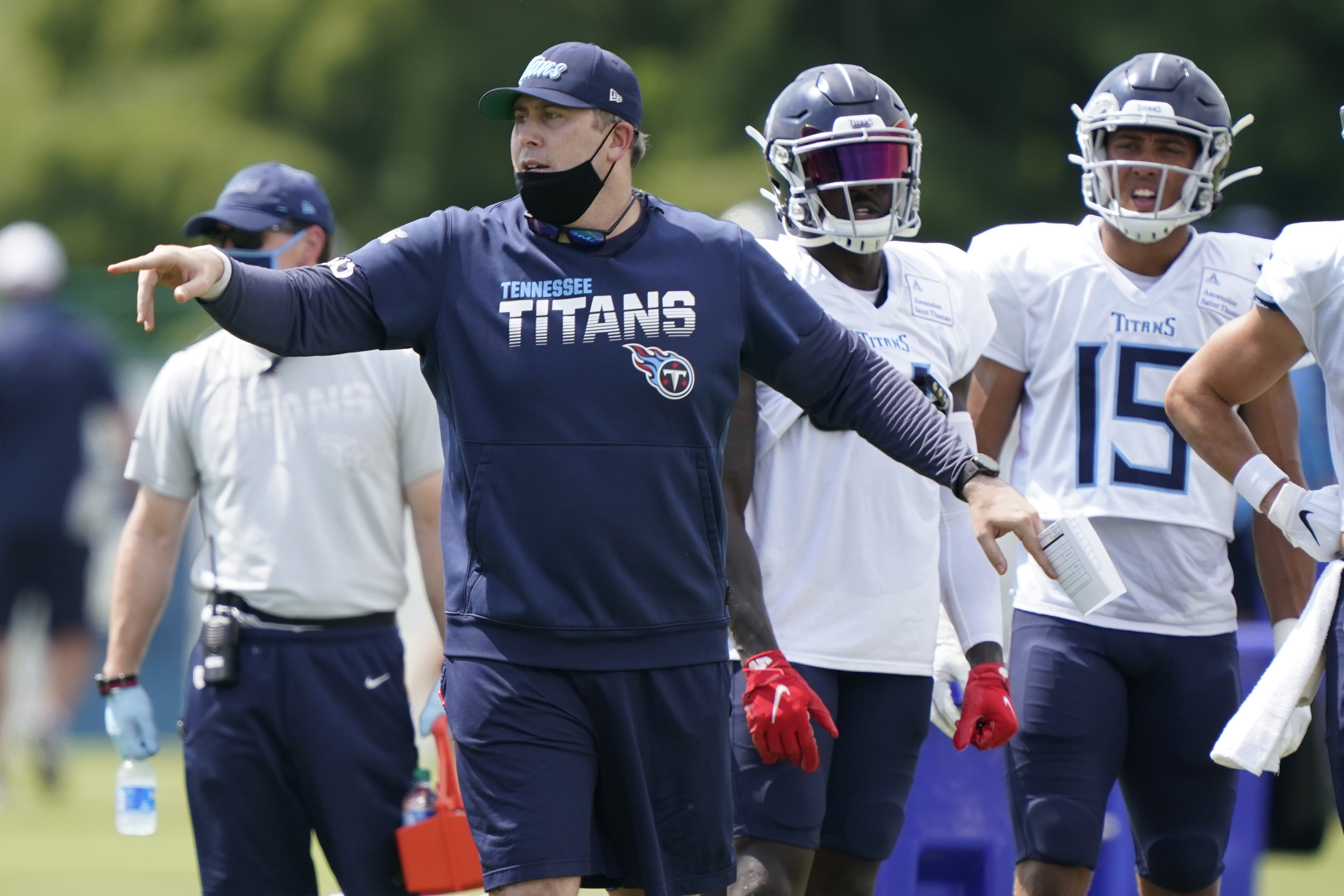 Titans offensive coordinator Arthur Smith has helped the team average 30 points per game this season.