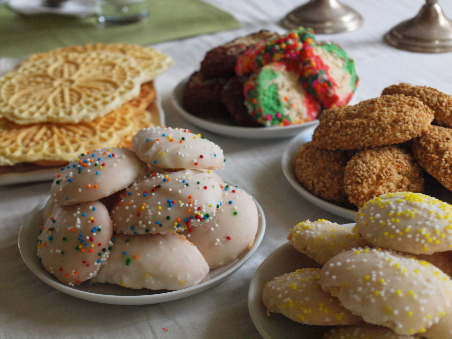 Toni's Own cookies come in many flavors. Champagne. Pizzelle. Sesame. But I'll take lemon, please.