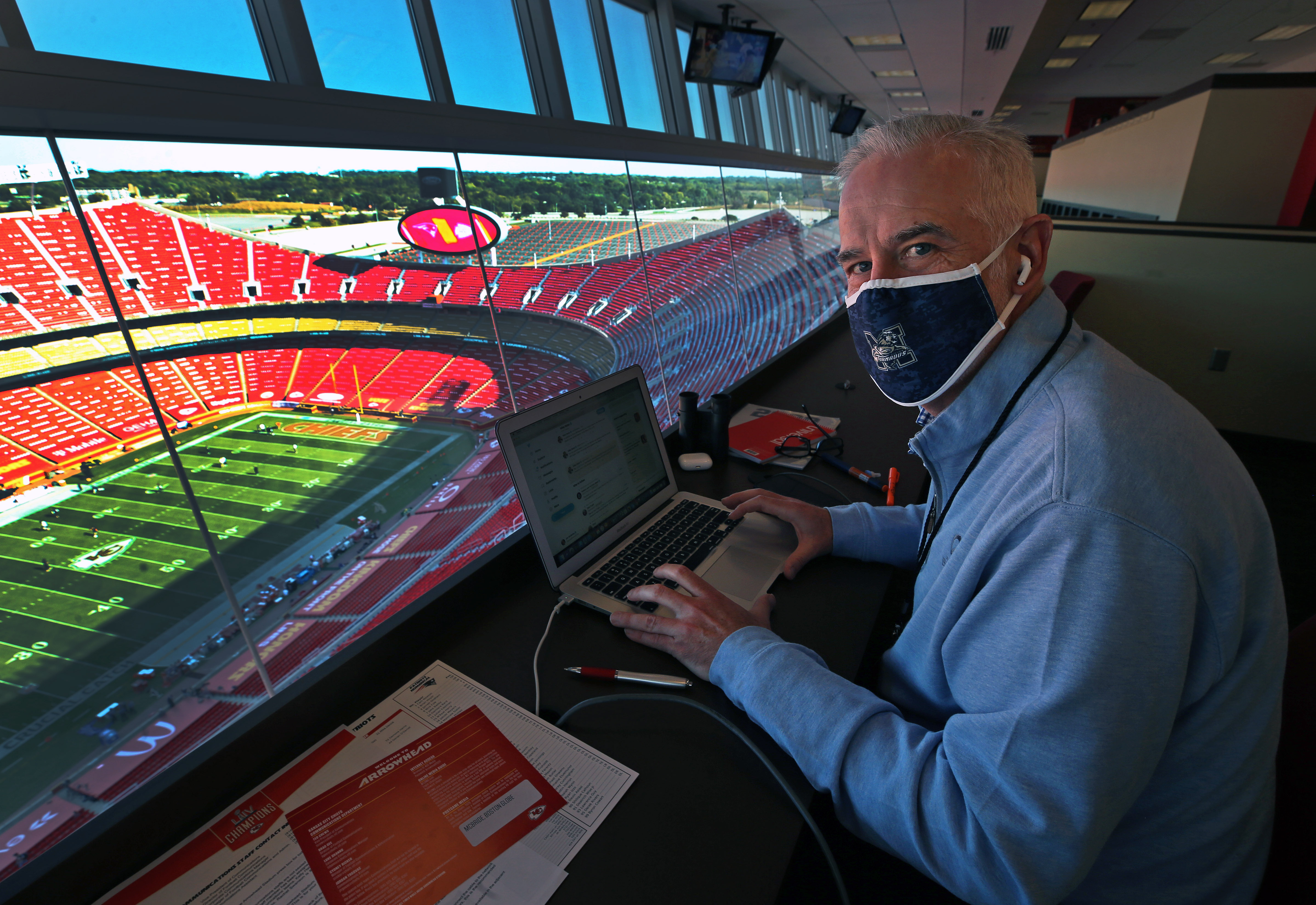 Major face-lift coming to Arrowhead Stadium, orange seats to be sold to  public