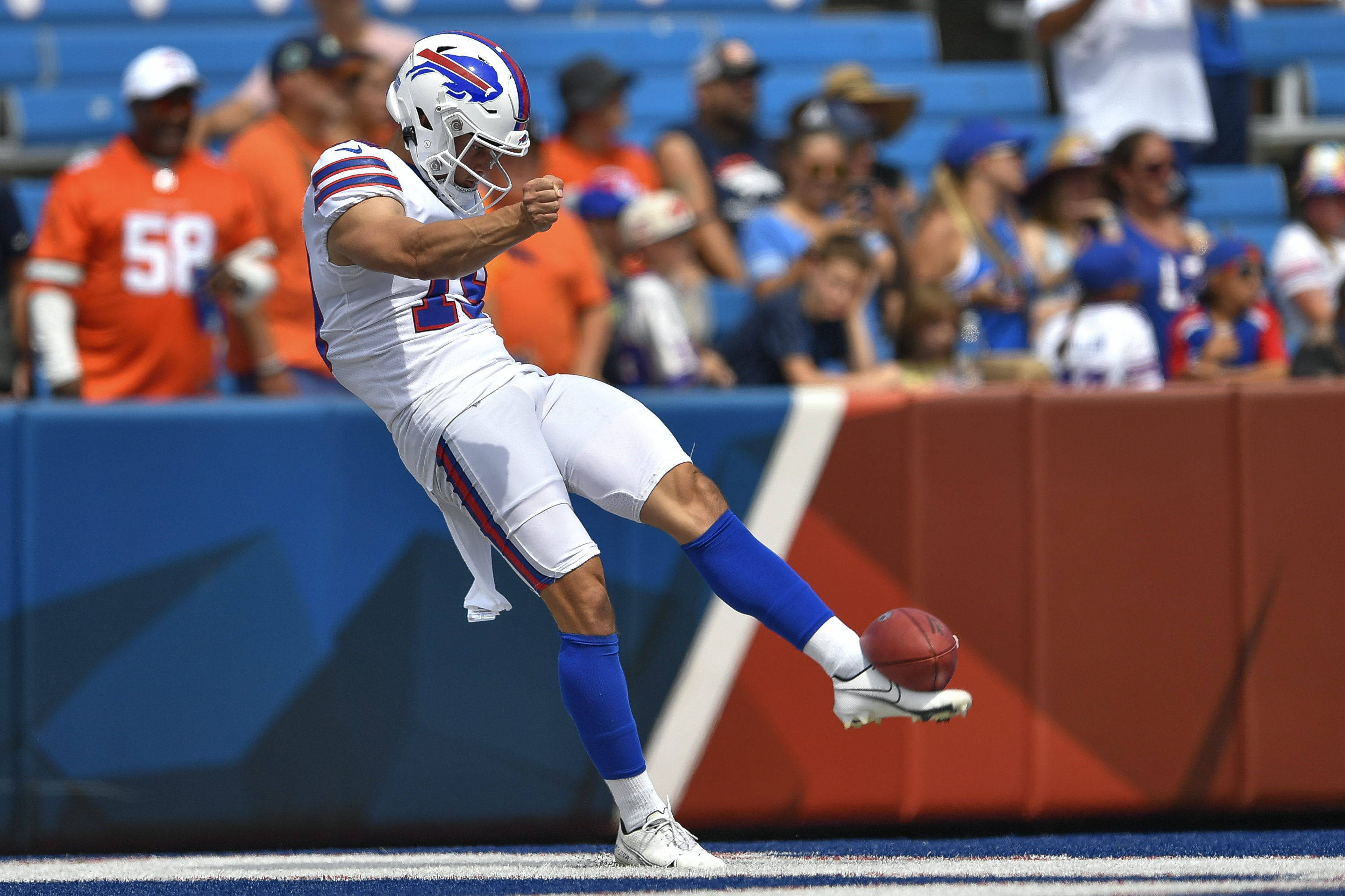 Buffalo Bills release punter Matt Araiza