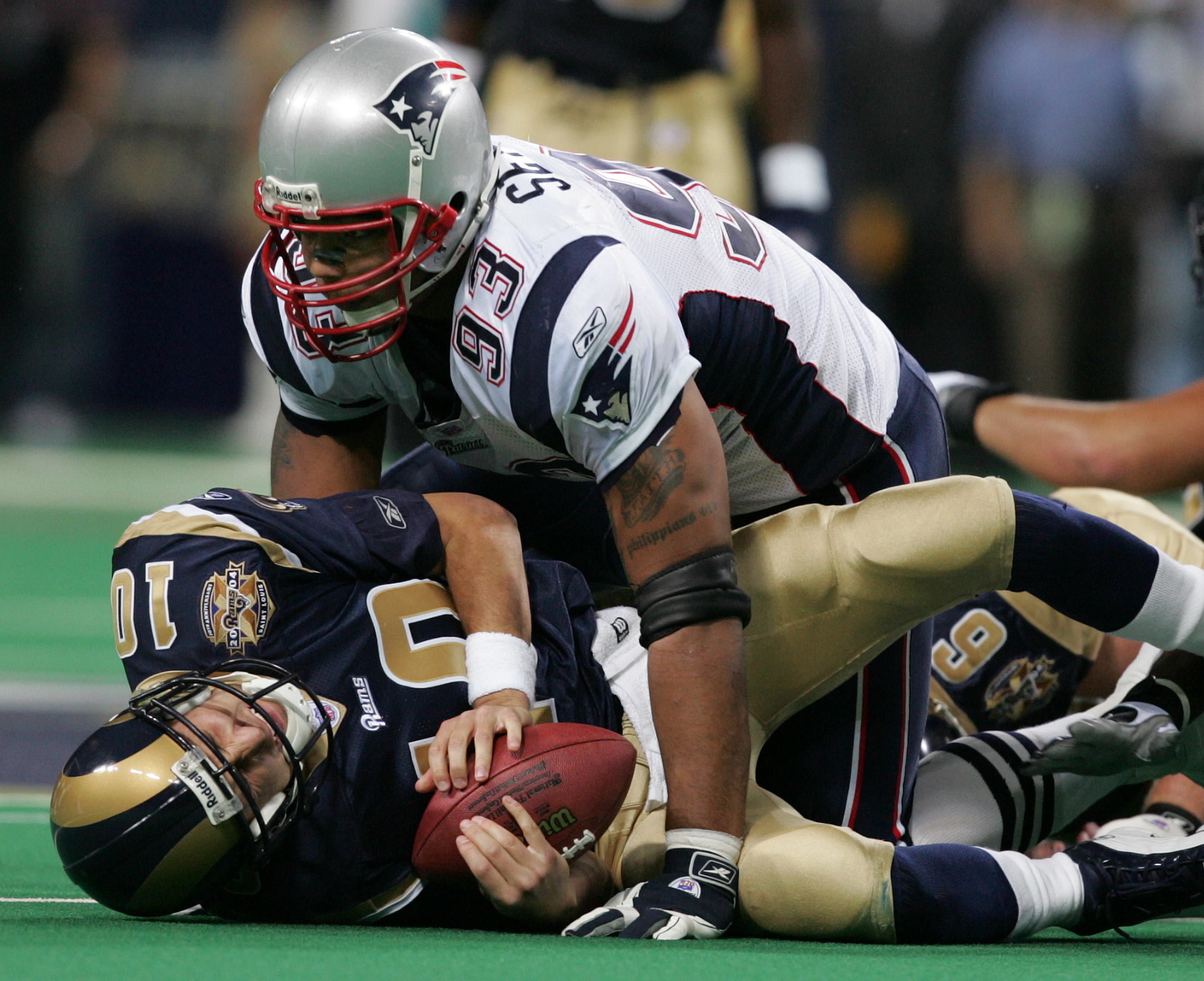 Richard Seymour pokes fun at Tom Brady during Hall of Fame speech