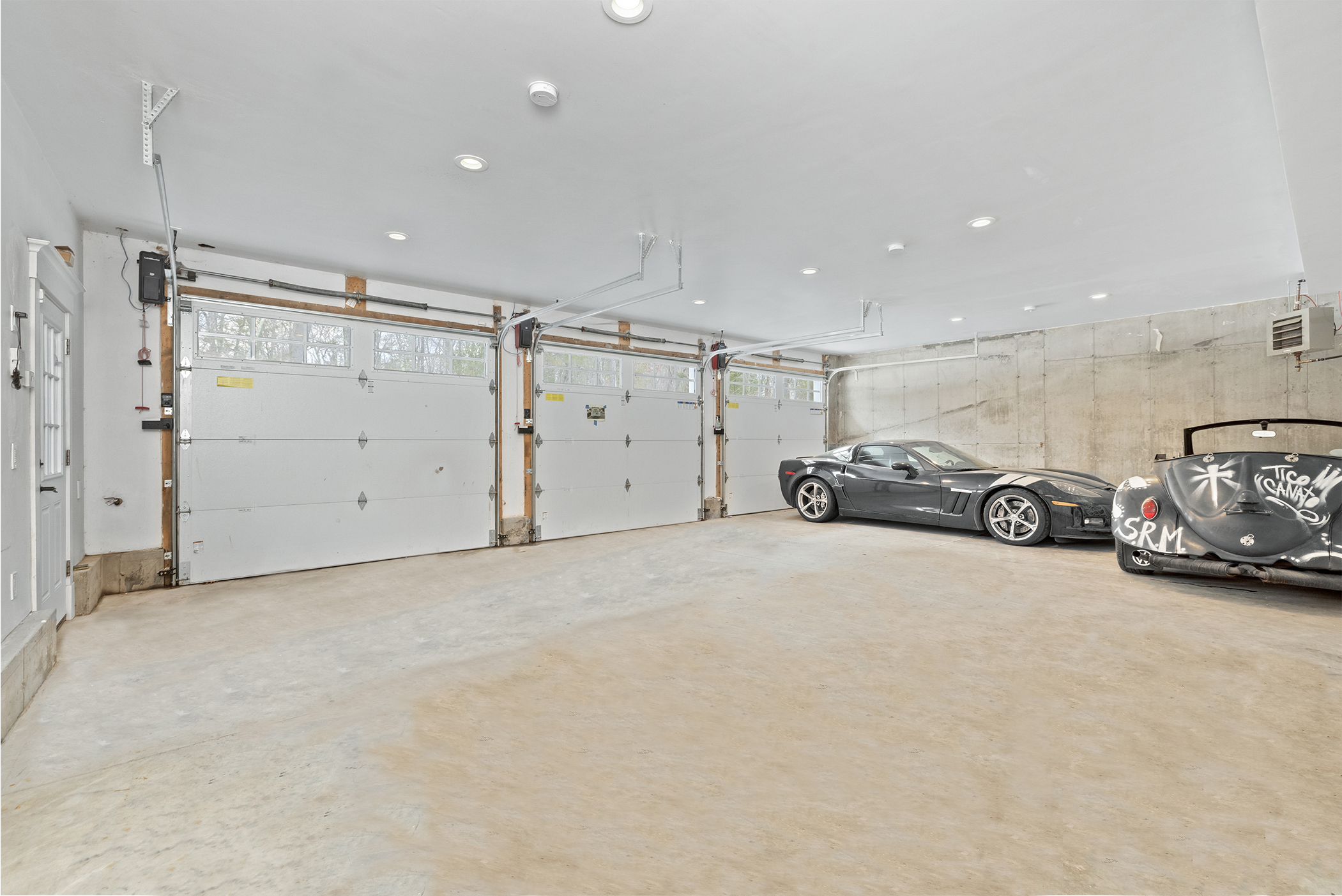14-john-scott-blvd-norton-garage
