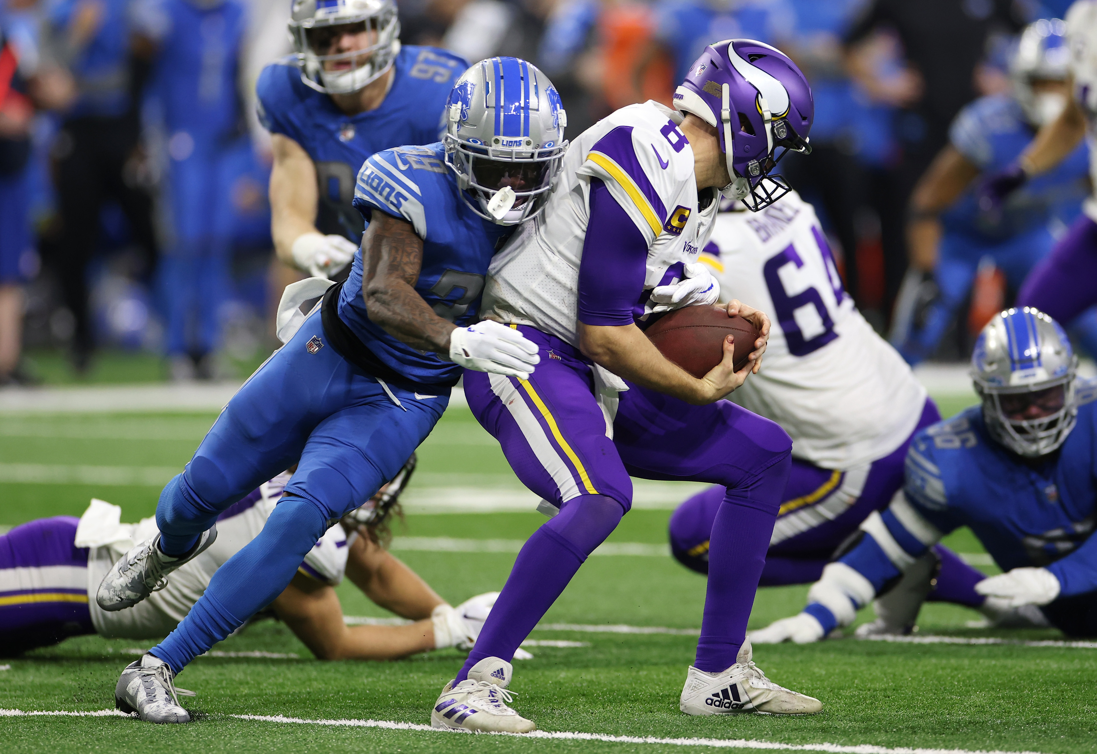 Vikings can clinch NFC North on road against surging Lions