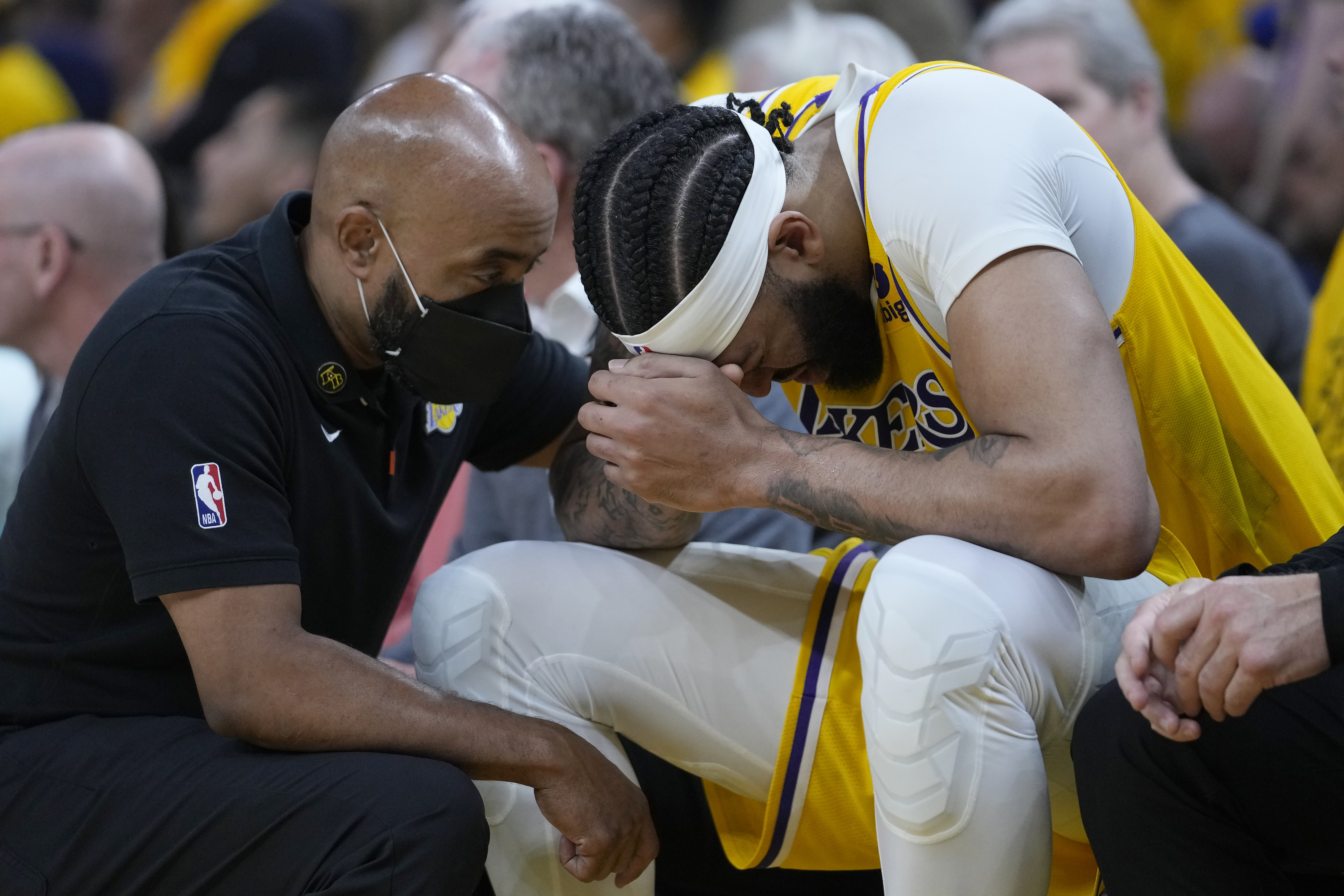 Anthony Davis expected to play on opening night for Lakers