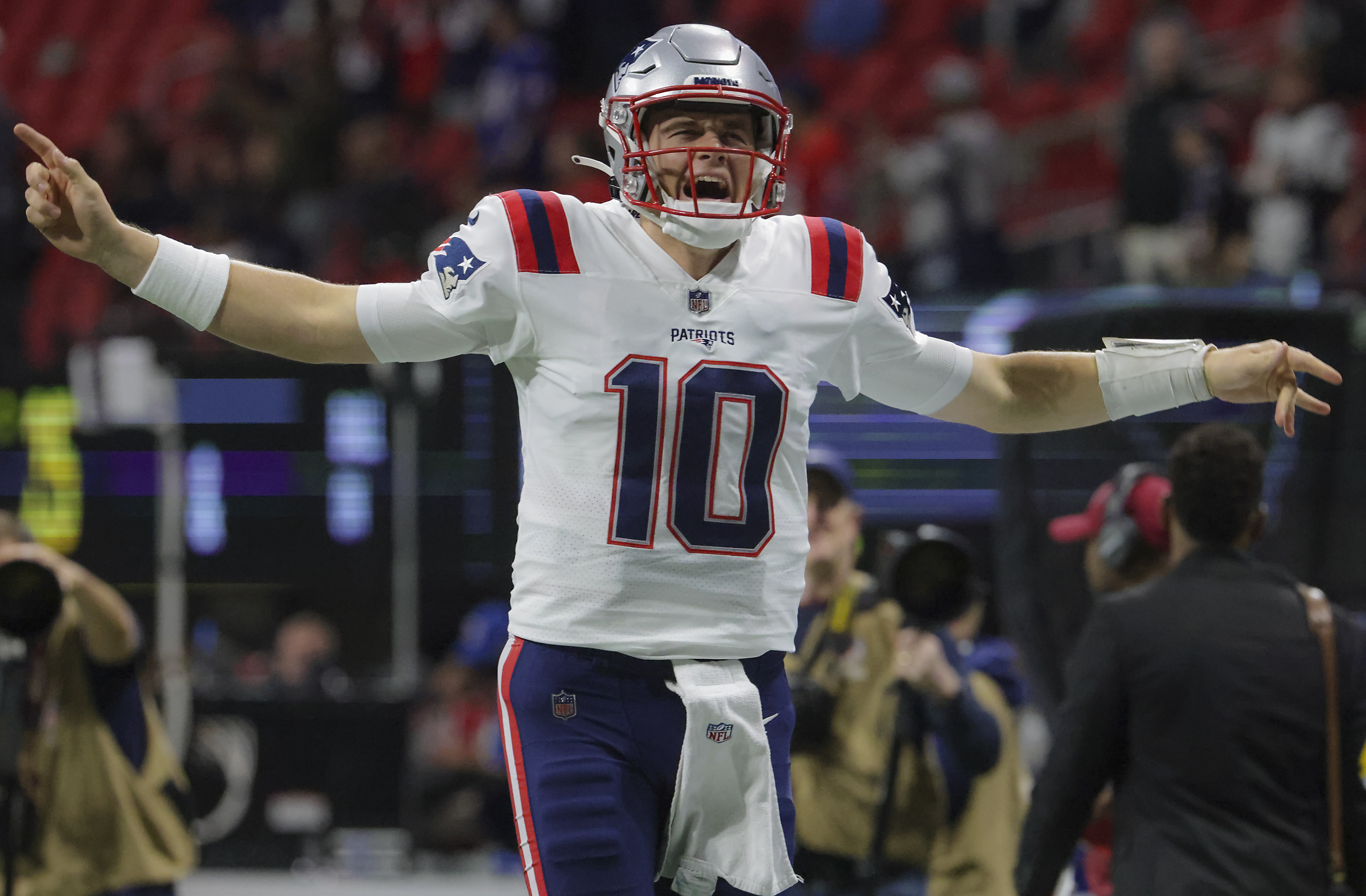 NFL Week 17 Early Advanced 'Look-Ahead' Betting Lines: Pats favored by 16  vs Jets