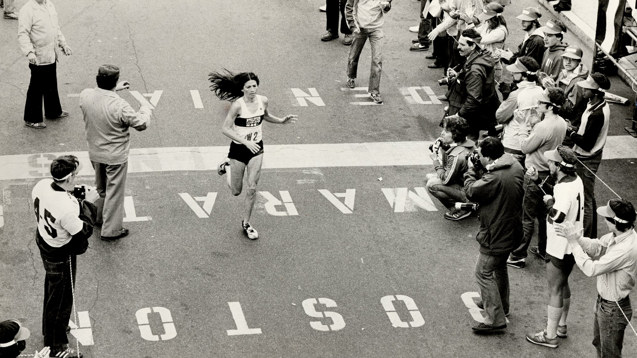 Patti Dillon of the Mi’Kmaw runs in the Boston Marathon in 1981.