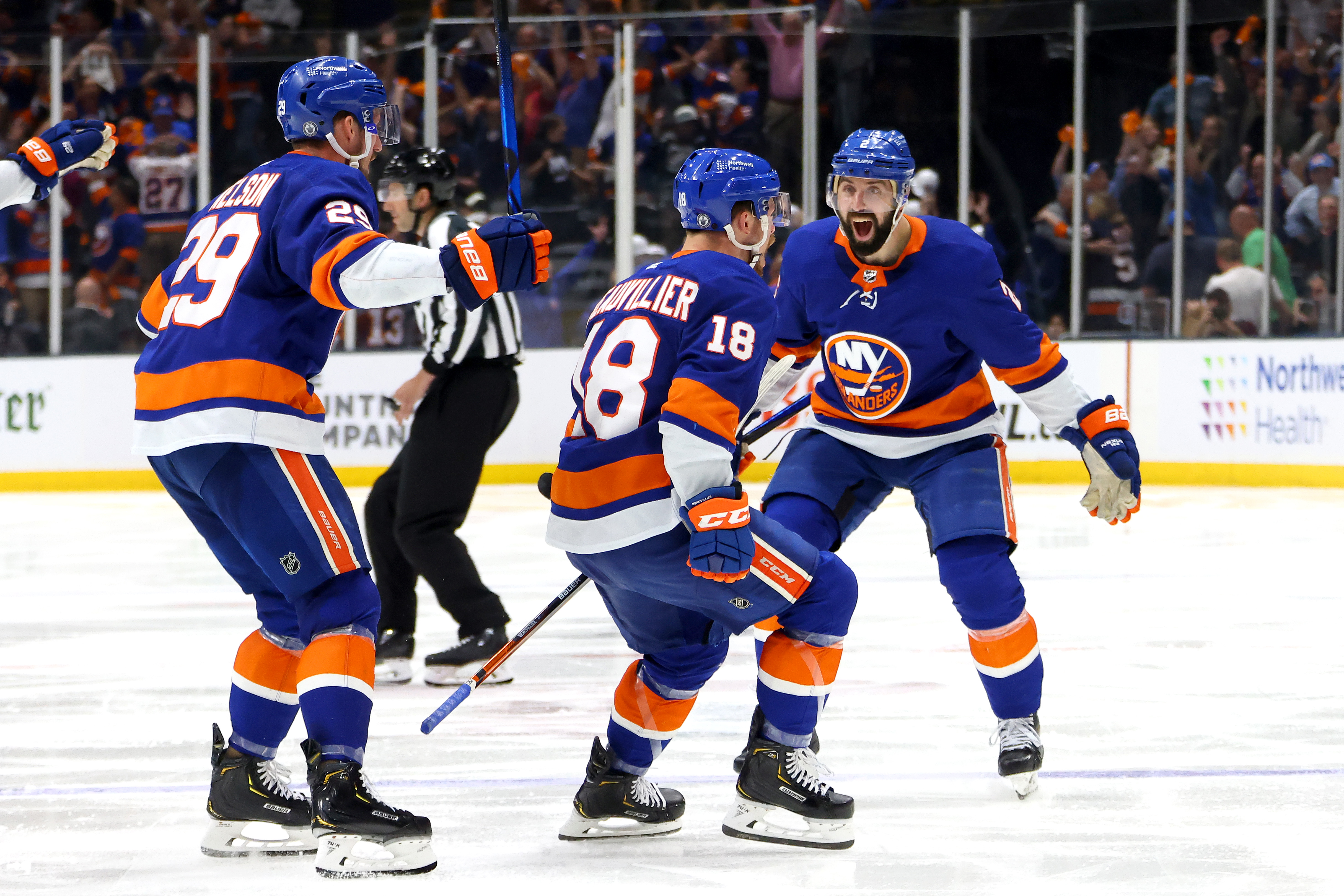 Islanders, Anthony Beauvillier force Game 7 in (possibly) last game at  Nassau Coliseum