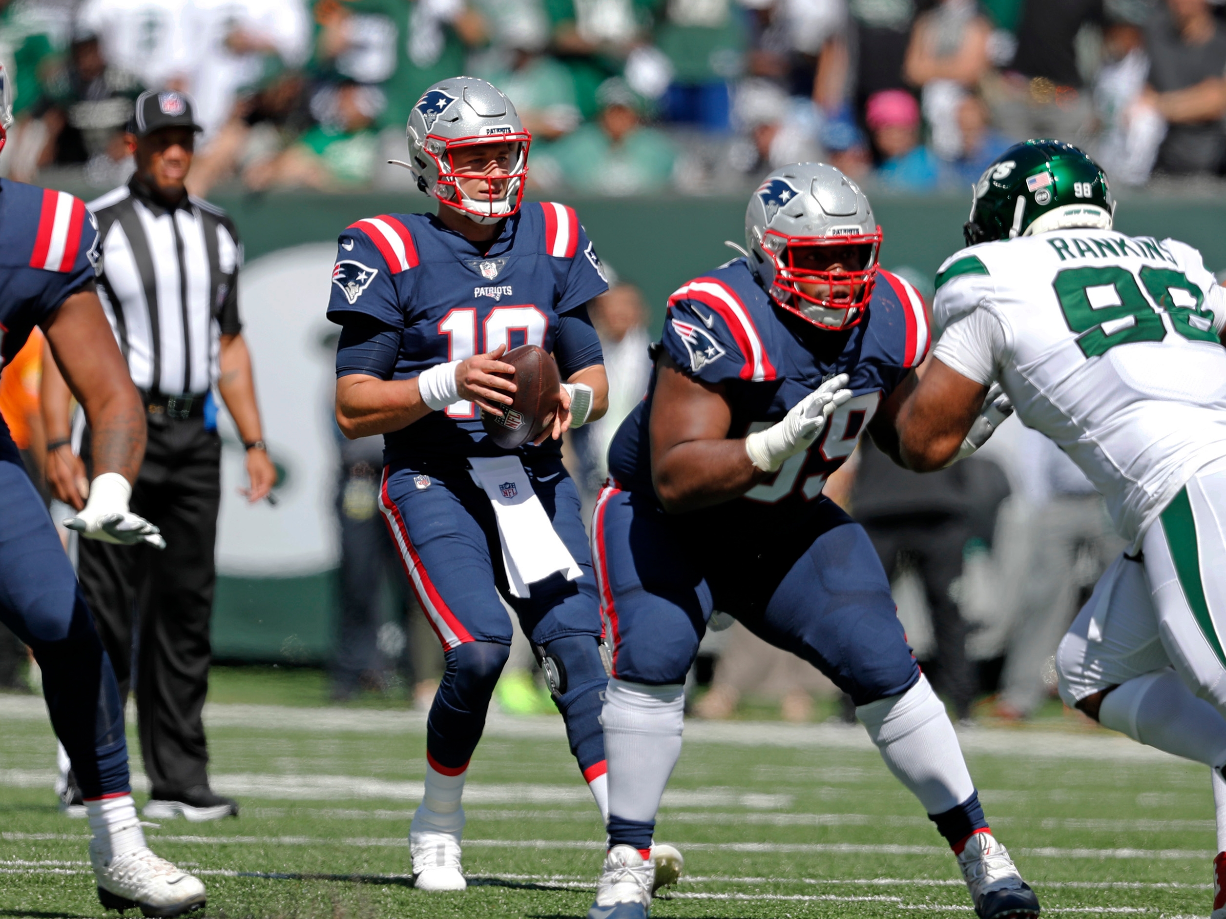 Film study: Patriots' game plan vs. Jets didn't reflect a lot of trust in  Mac Jones or offensive line - The Boston Globe