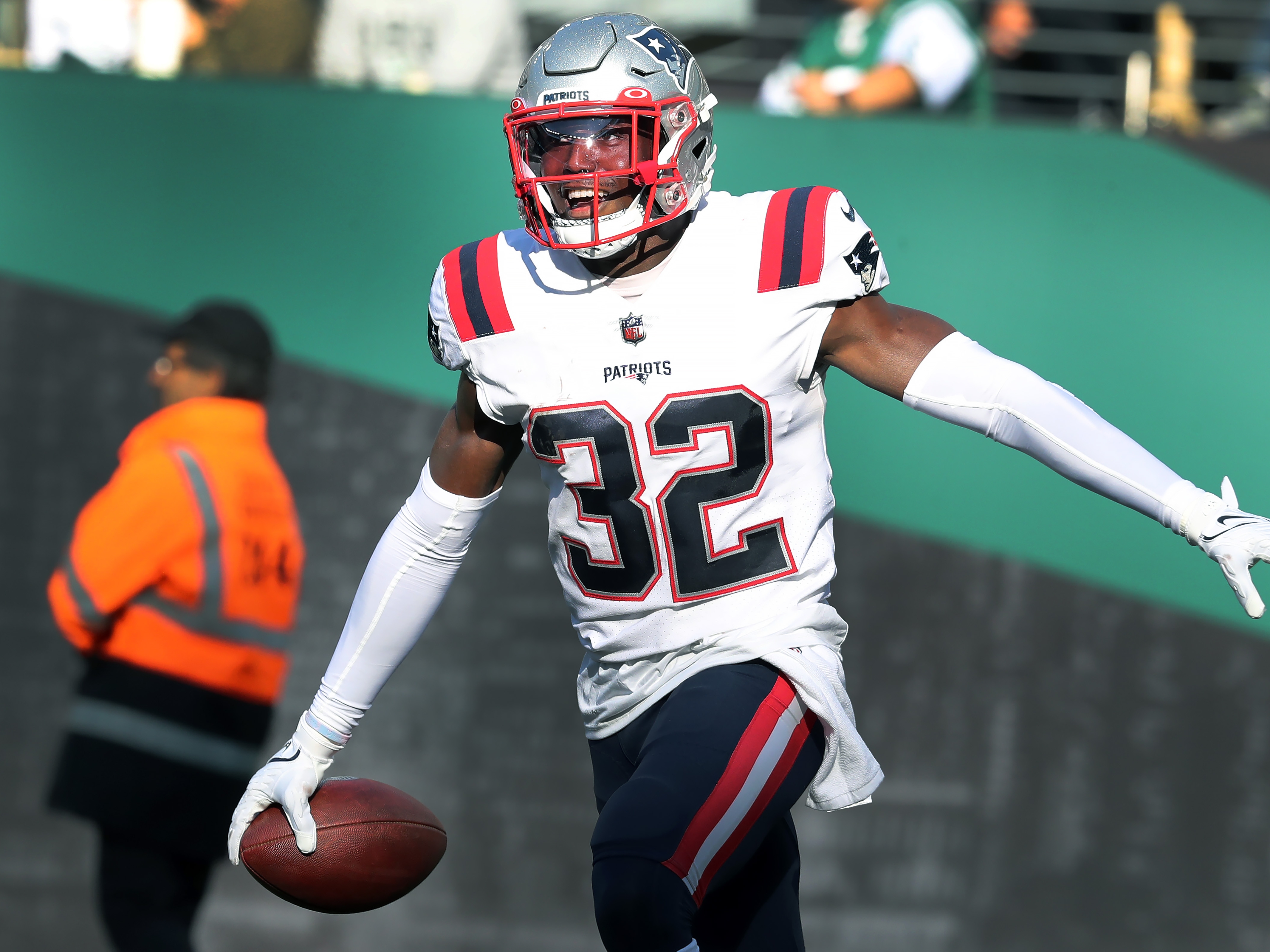 All about Patriots star Devin McCourty with stats and contract