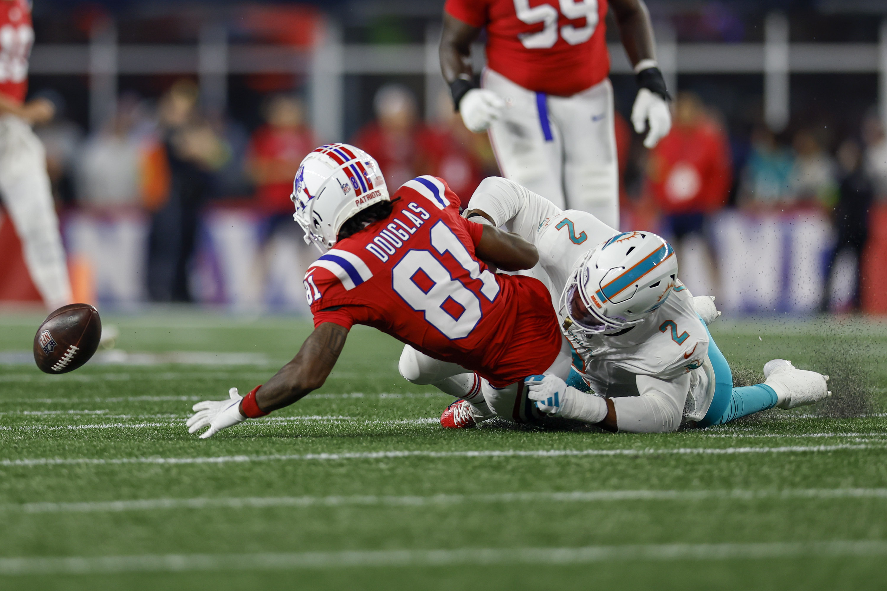 Patriots legend put the heat on Bill Belichick for Demario Douglas benching