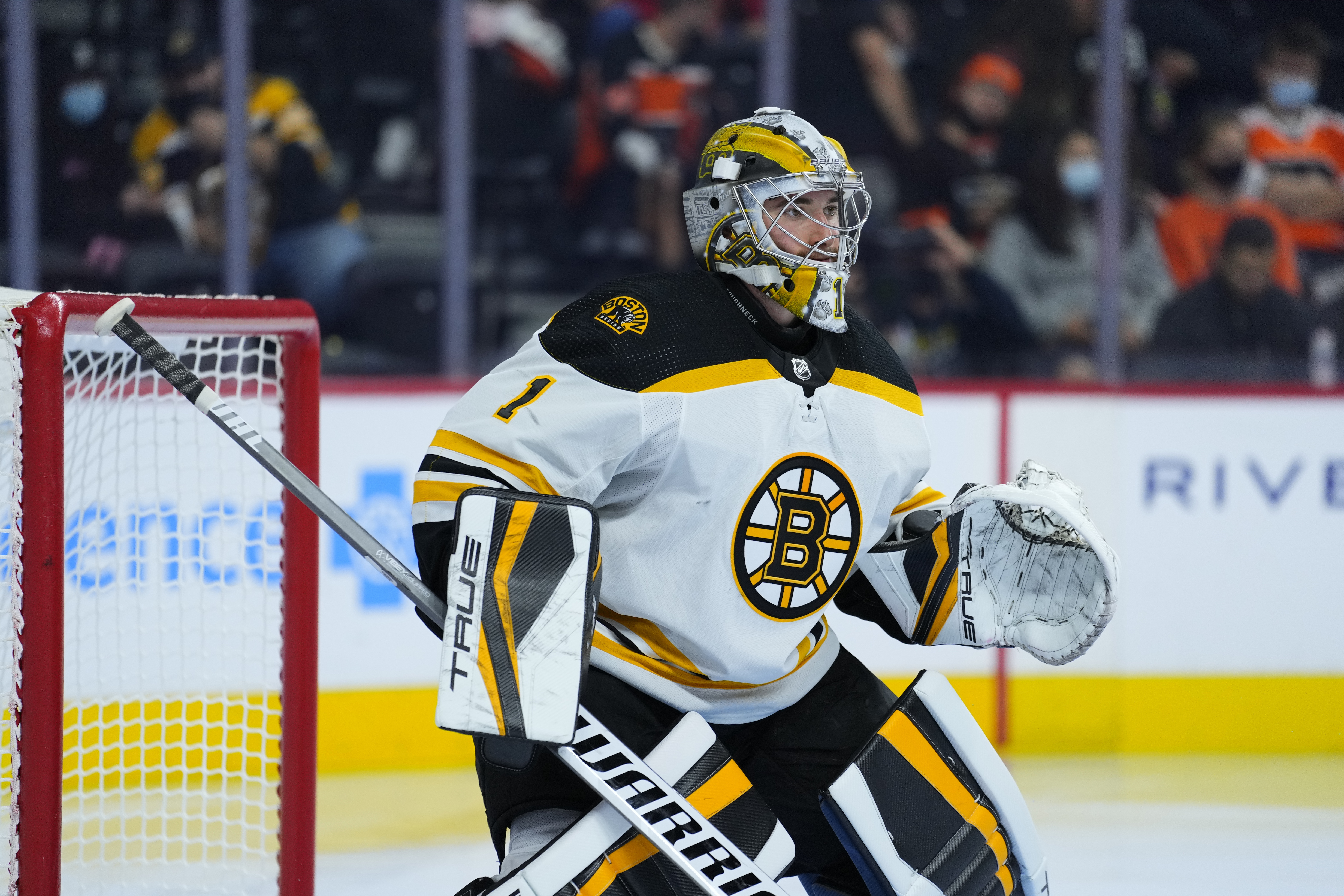 Jeremy Swayman keeps an eye on the action during Monday's preseason clash with the Flyers.
