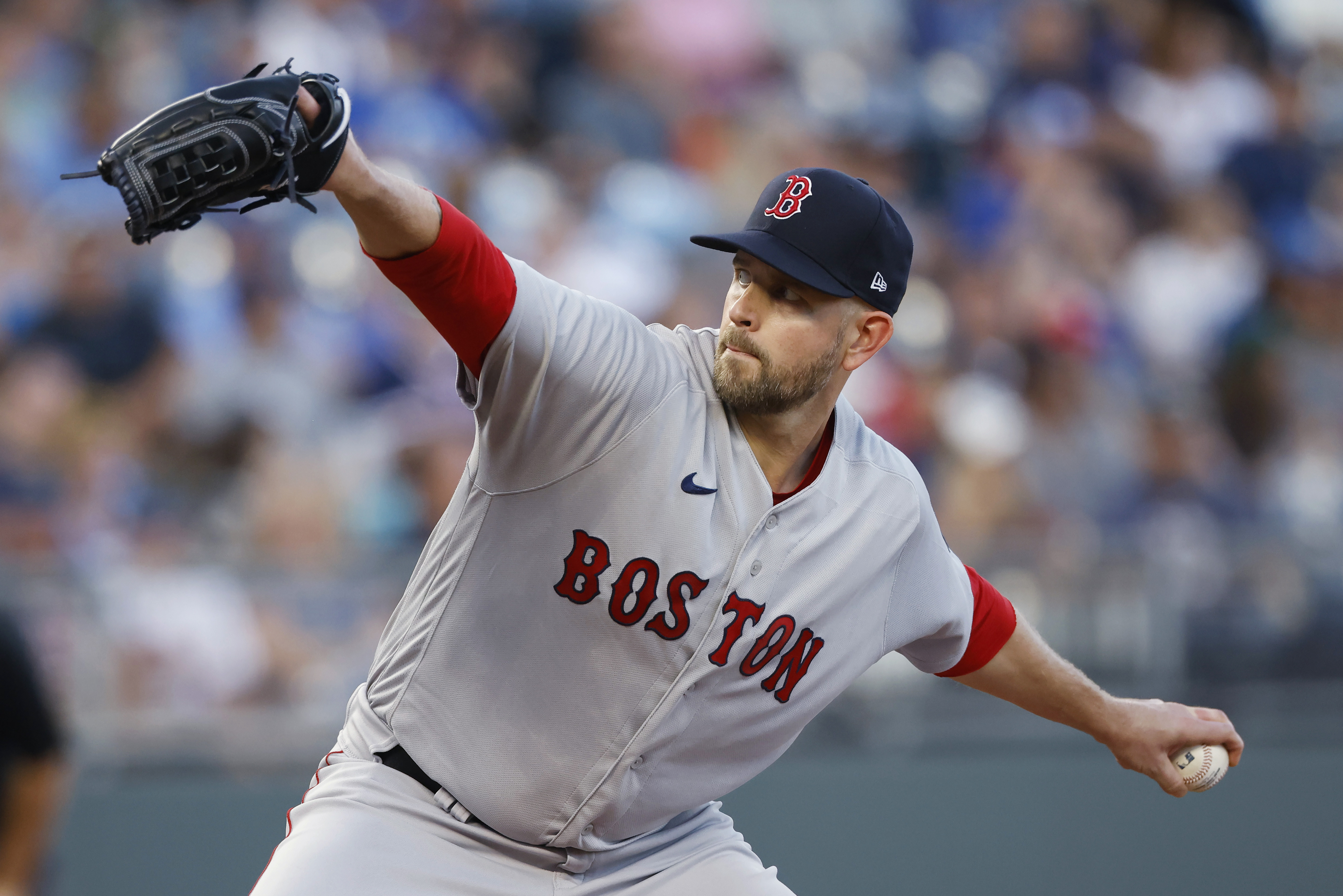 Red Sox snap 5-game losing streak with win over Royals in KC