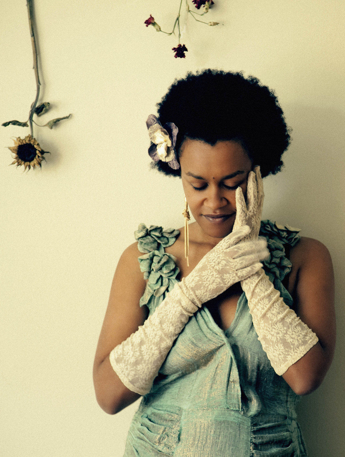 Meklit is appearing in this spring’s Stave Sessions, an all-virtual event spanning three evenings, starting April 21.