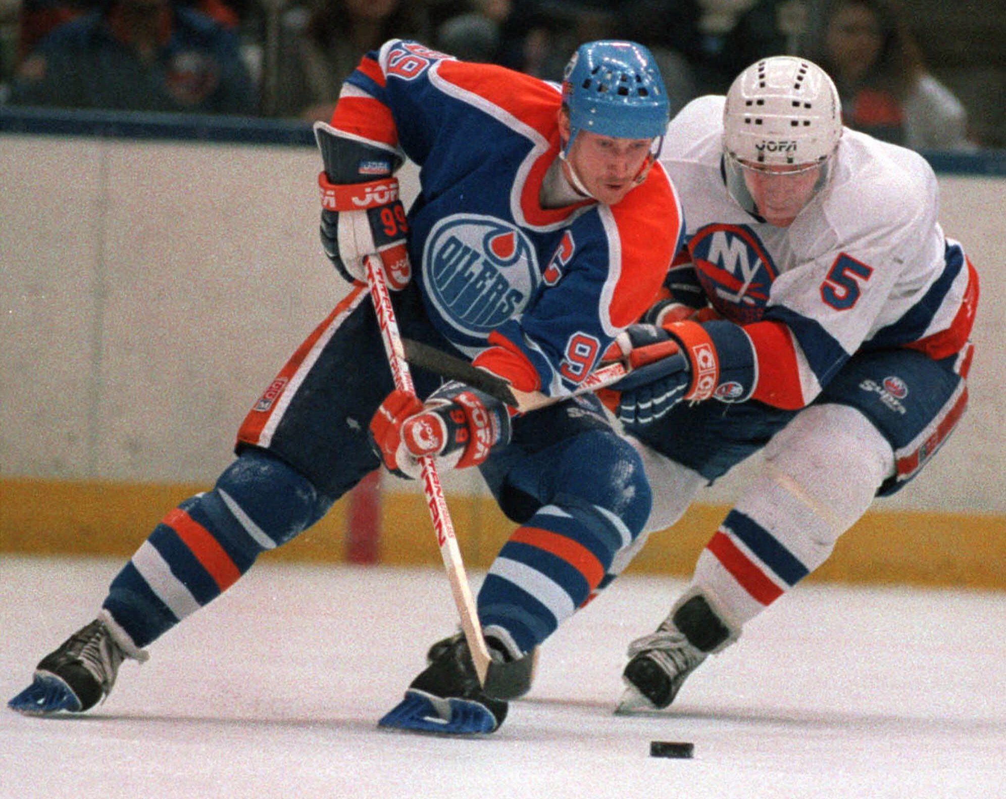 Could Wayne Gretzky Rookie Card Be First Hockey Card To Fetch More