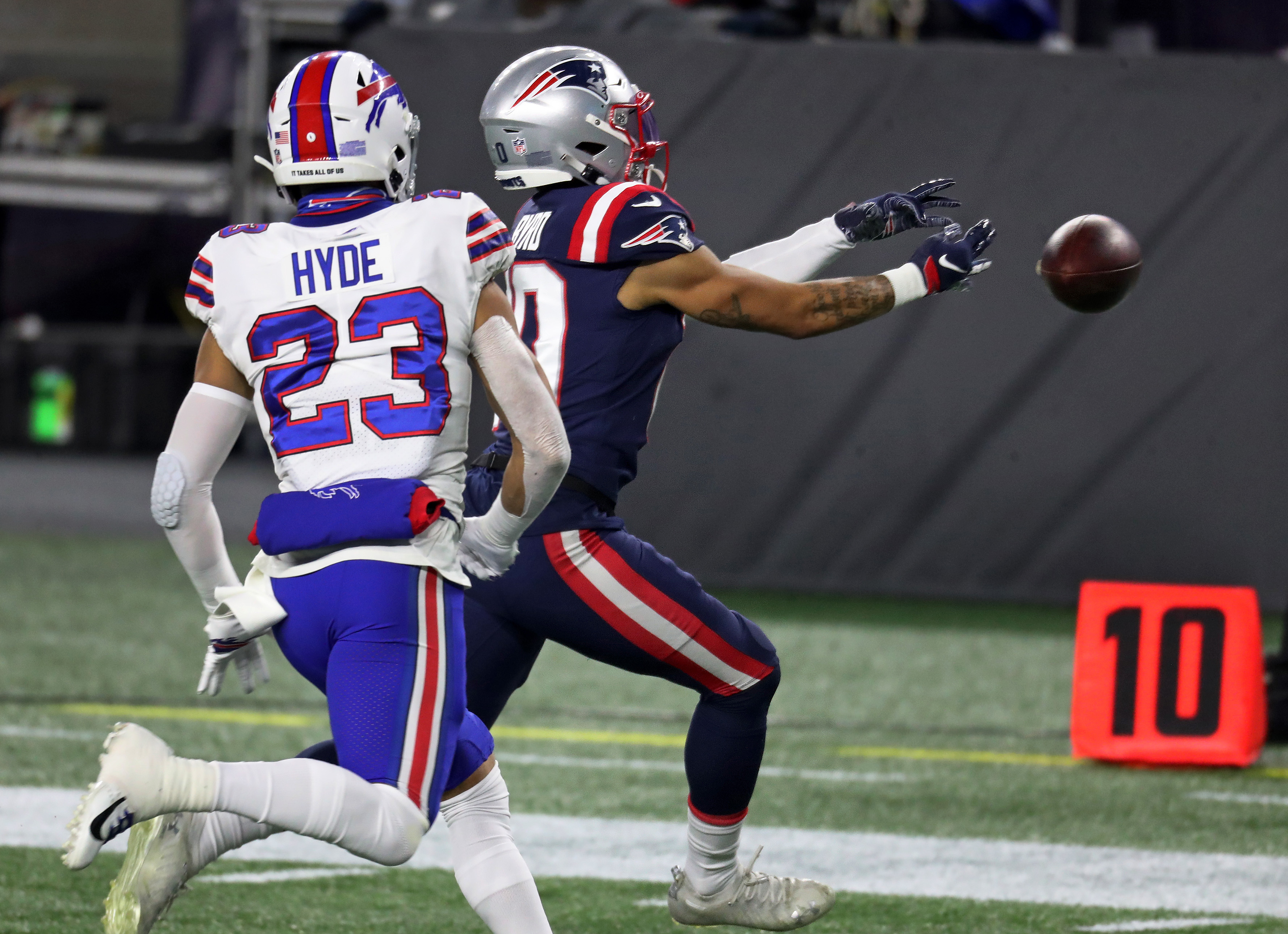 Video: Stefon Diggs, Josh Allen ruthlessly taunted Patriots fans