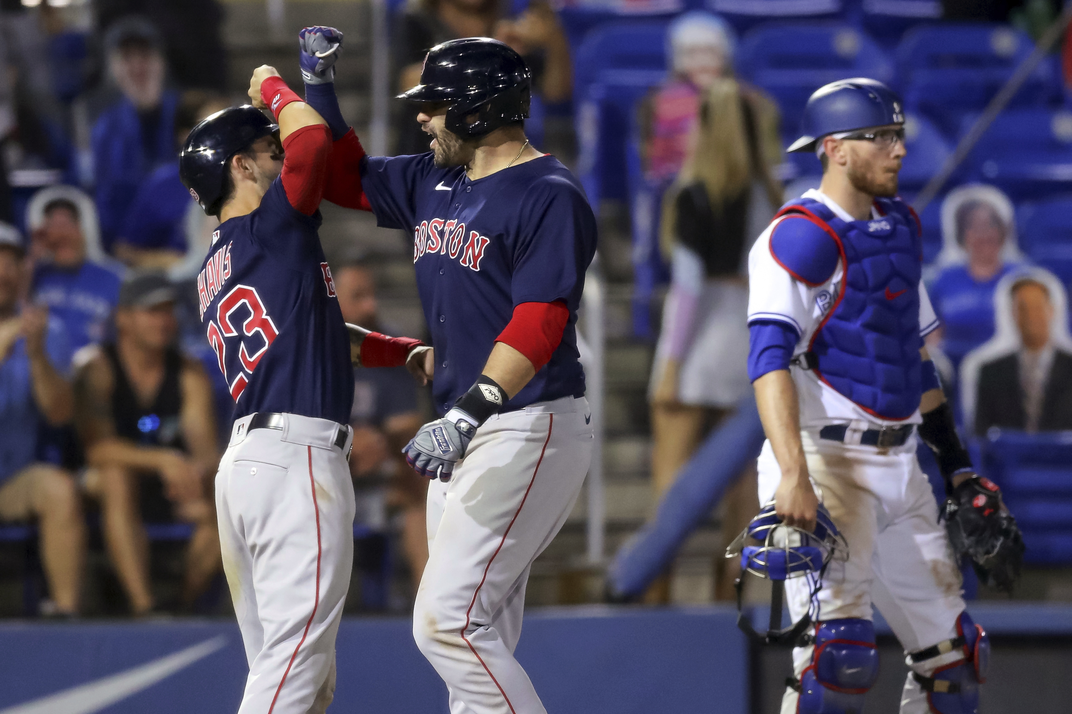 Red Sox beat Blue Jays on J.D. Martinez's homer with two outs in the ninth