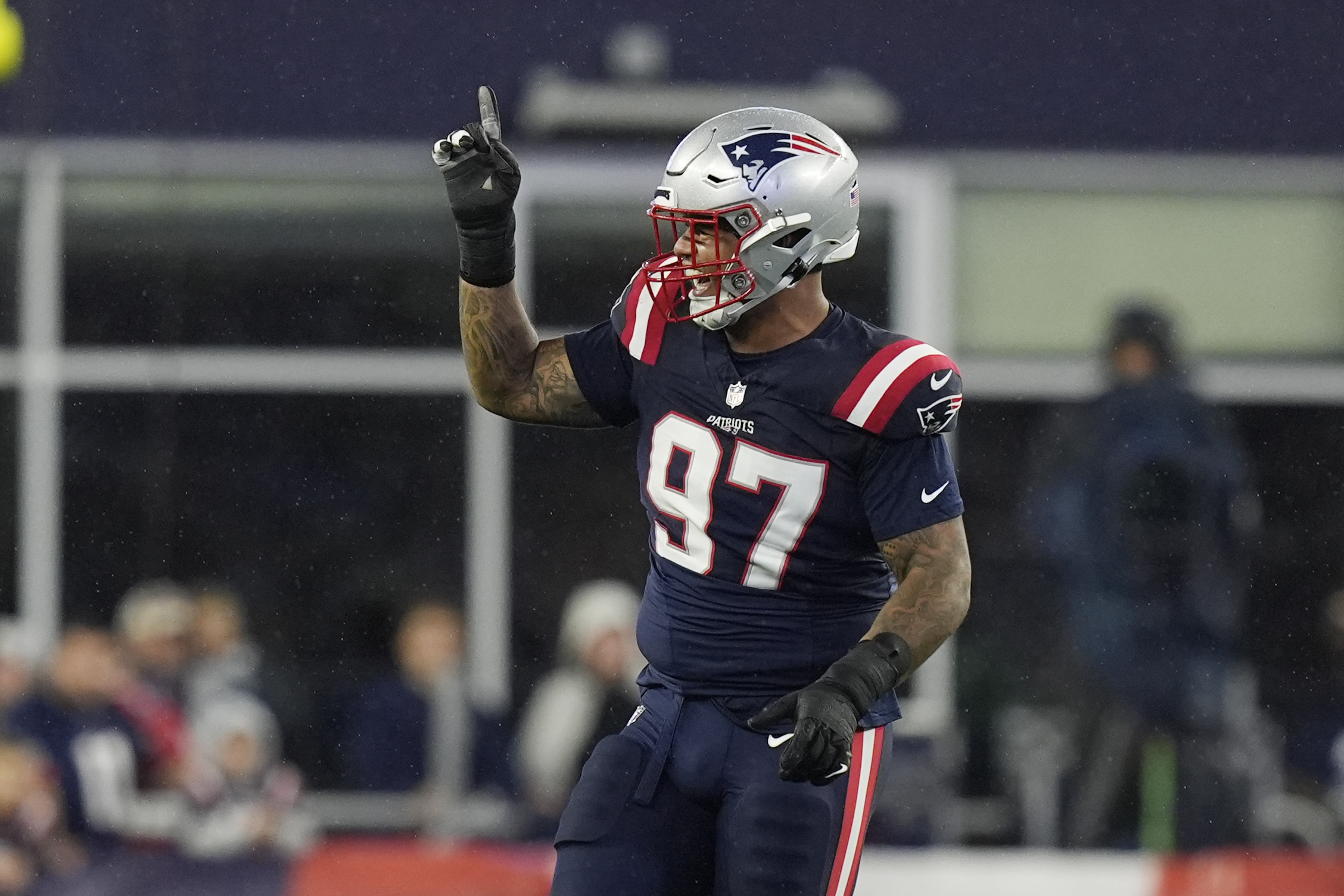 Patriots elevate offensive lineman Michael Jordan and defensive