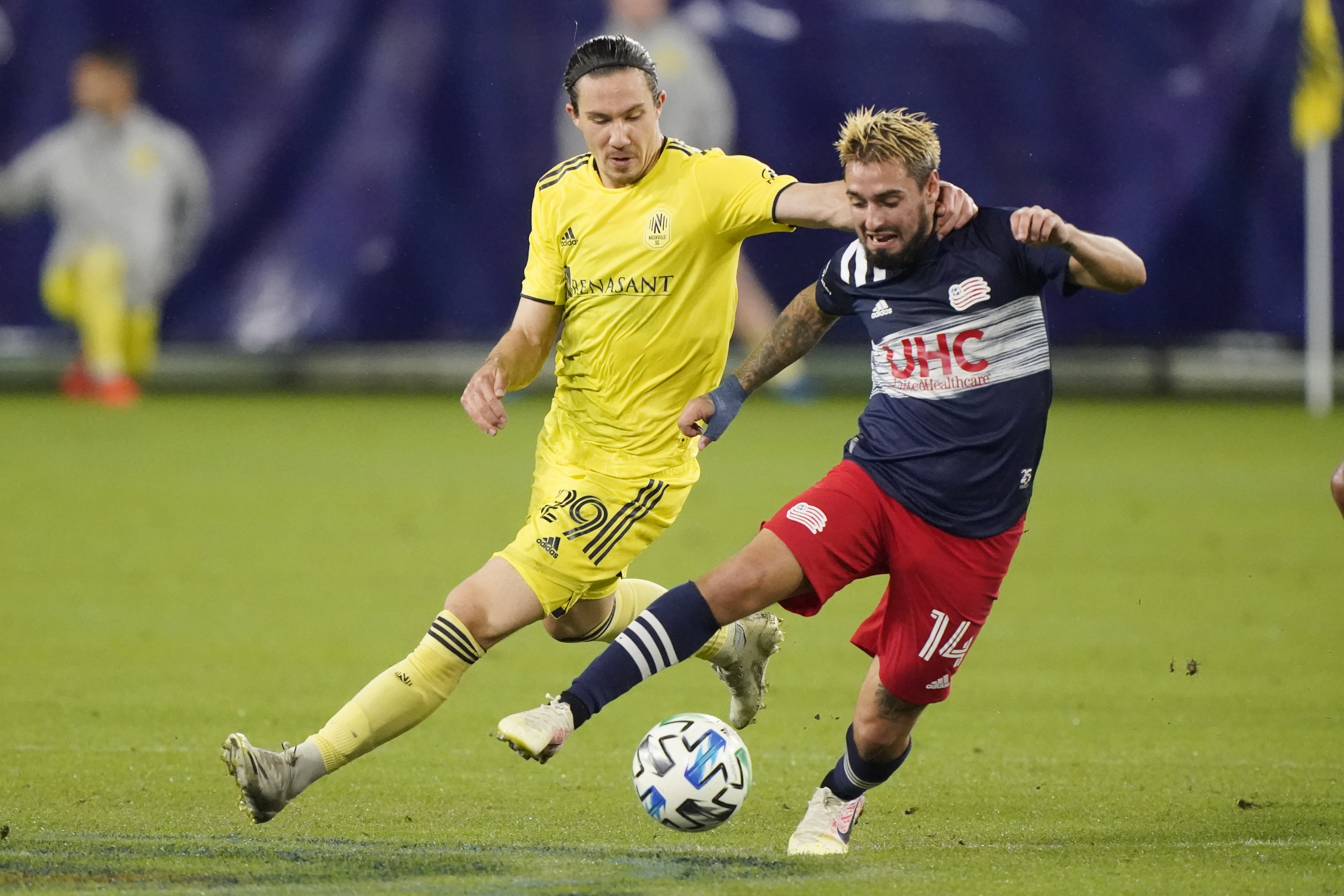 Revolution look to clinch a playoff spot at Chicago