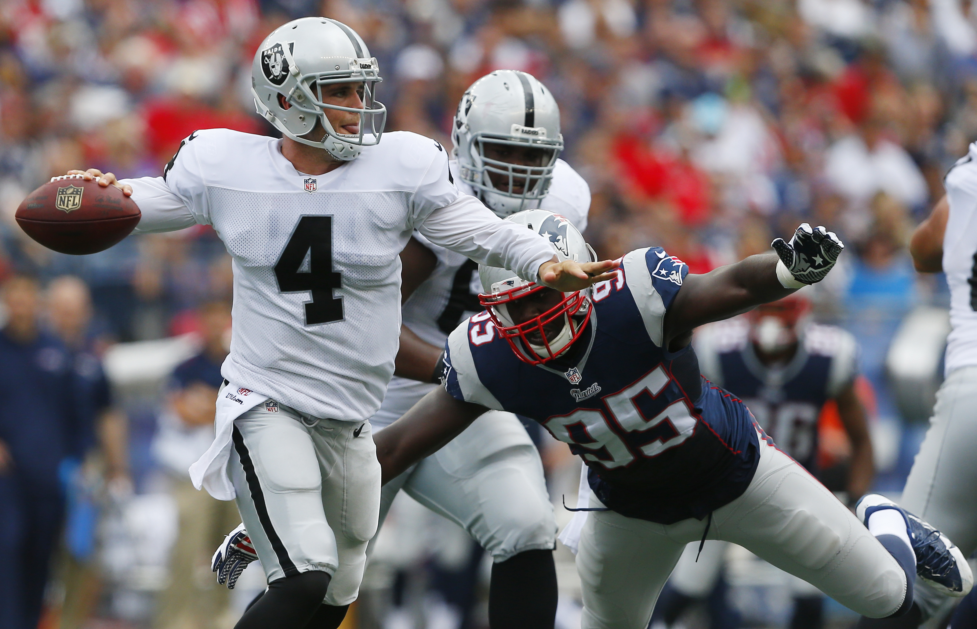 Raiders QB Derek Carr says he embraces challenge of new city, team