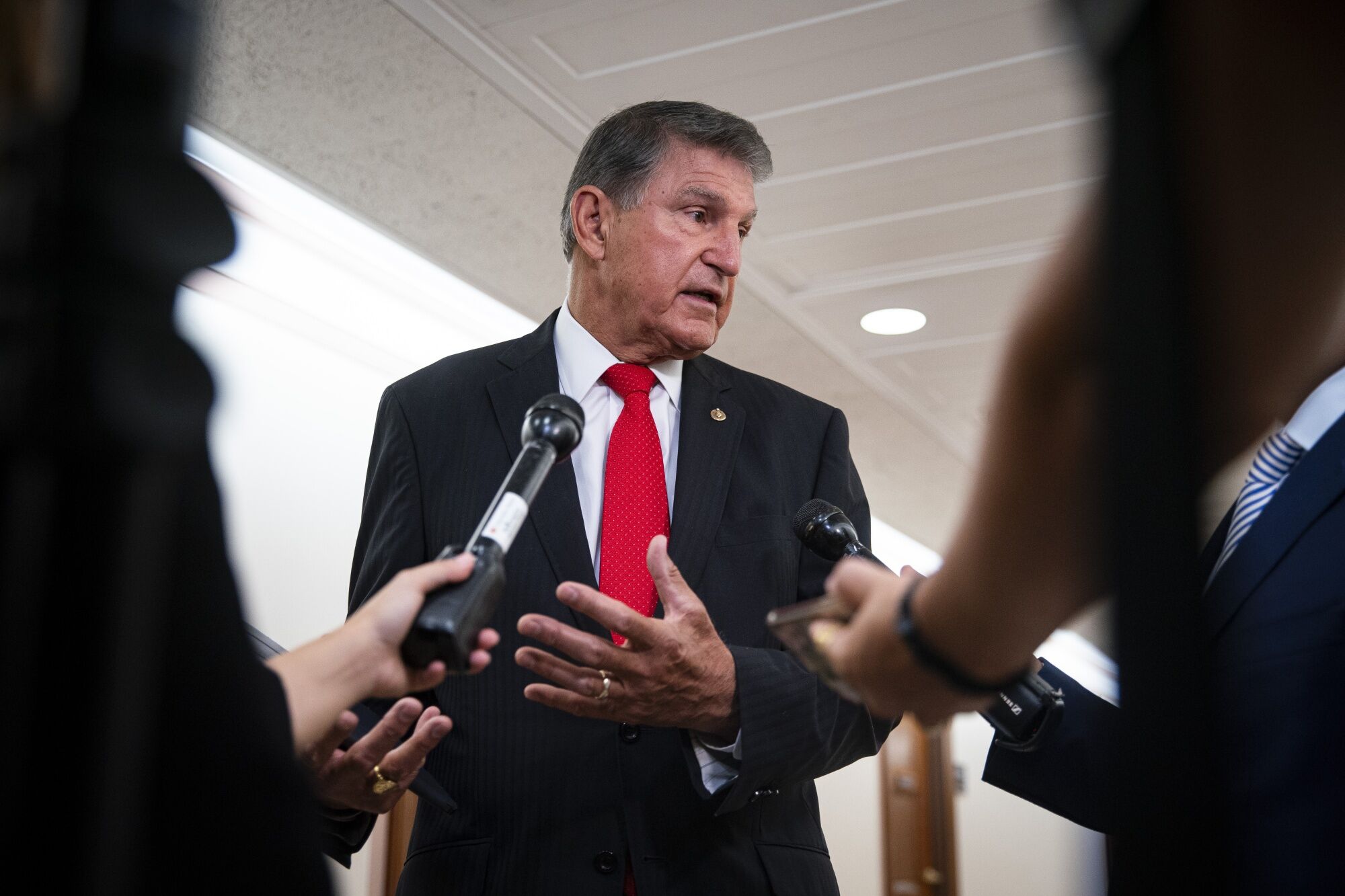 Here's How a Joe Manchin Candidacy Helps Biden