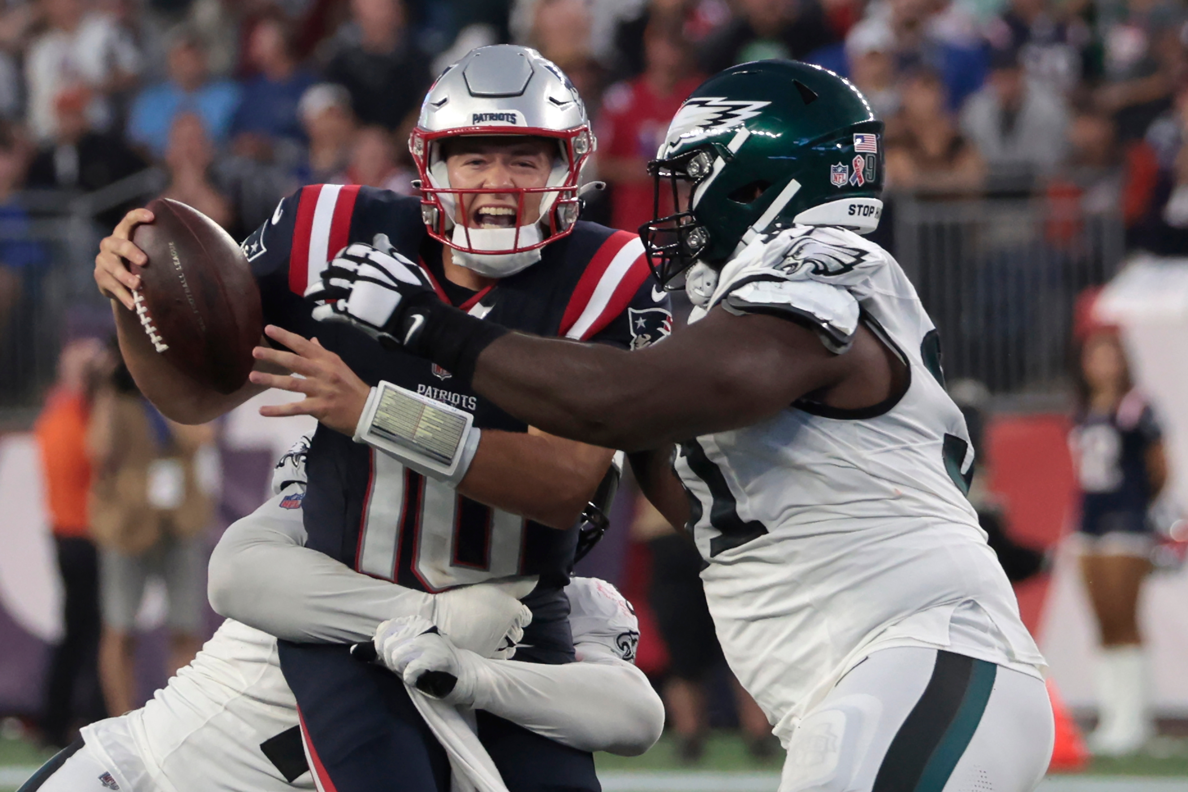 Patriots hold off Bucs for 19-14 victory on Thursday Night Football