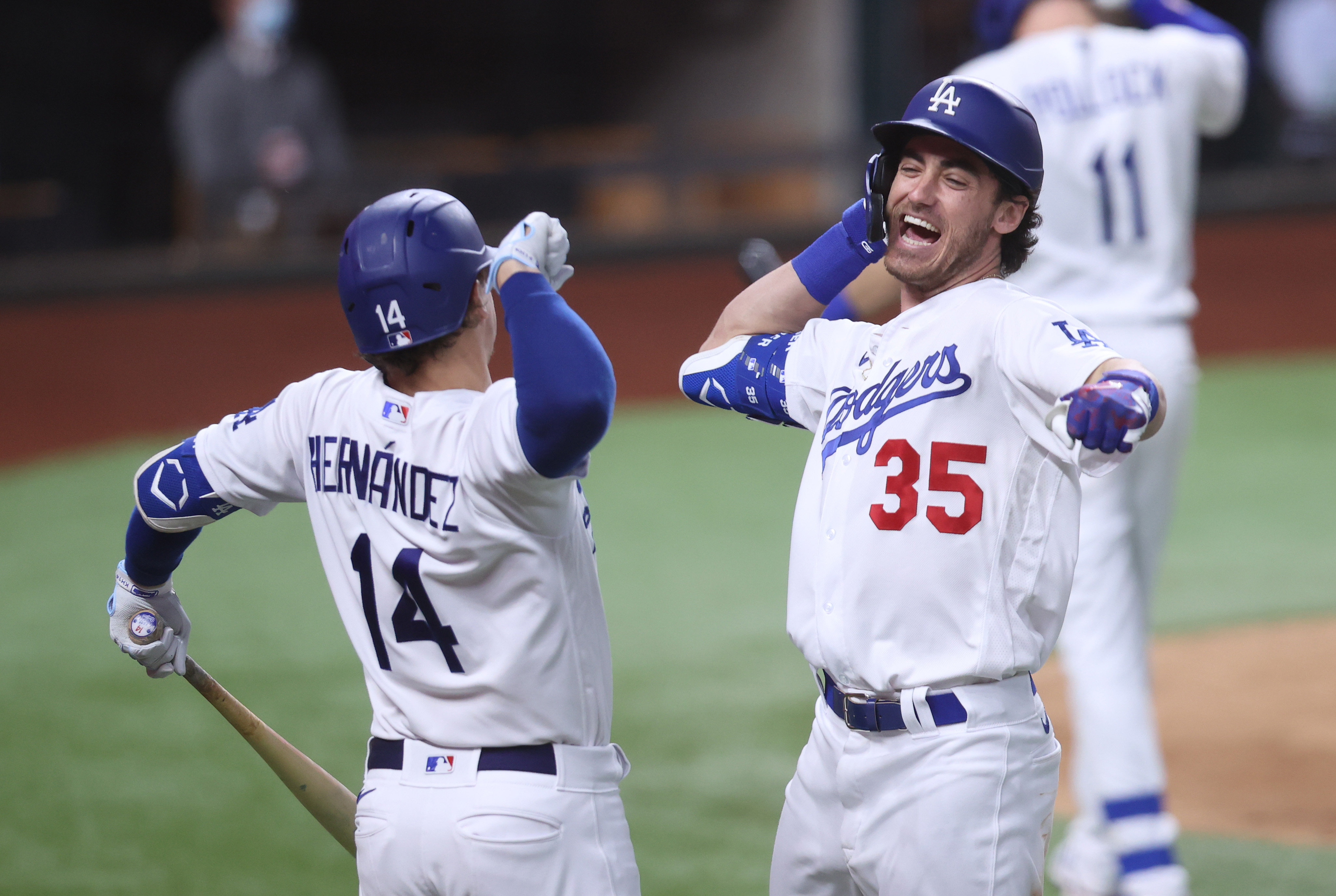 Mookie Betts, with another great grab, helps propel Dodgers to Game 7  against Braves