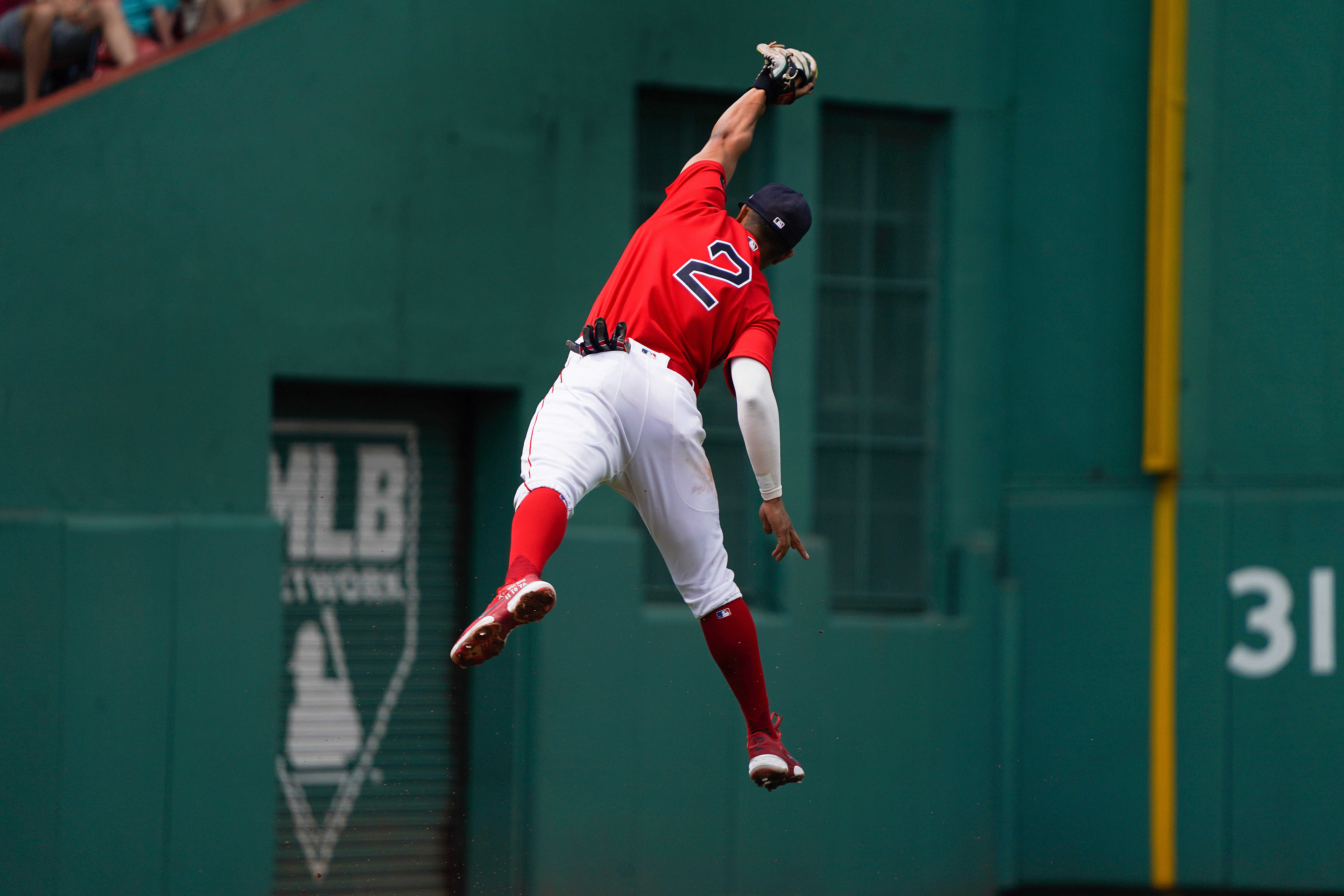 Bogaerts homers to help Boston salvage split with Guardians MLB